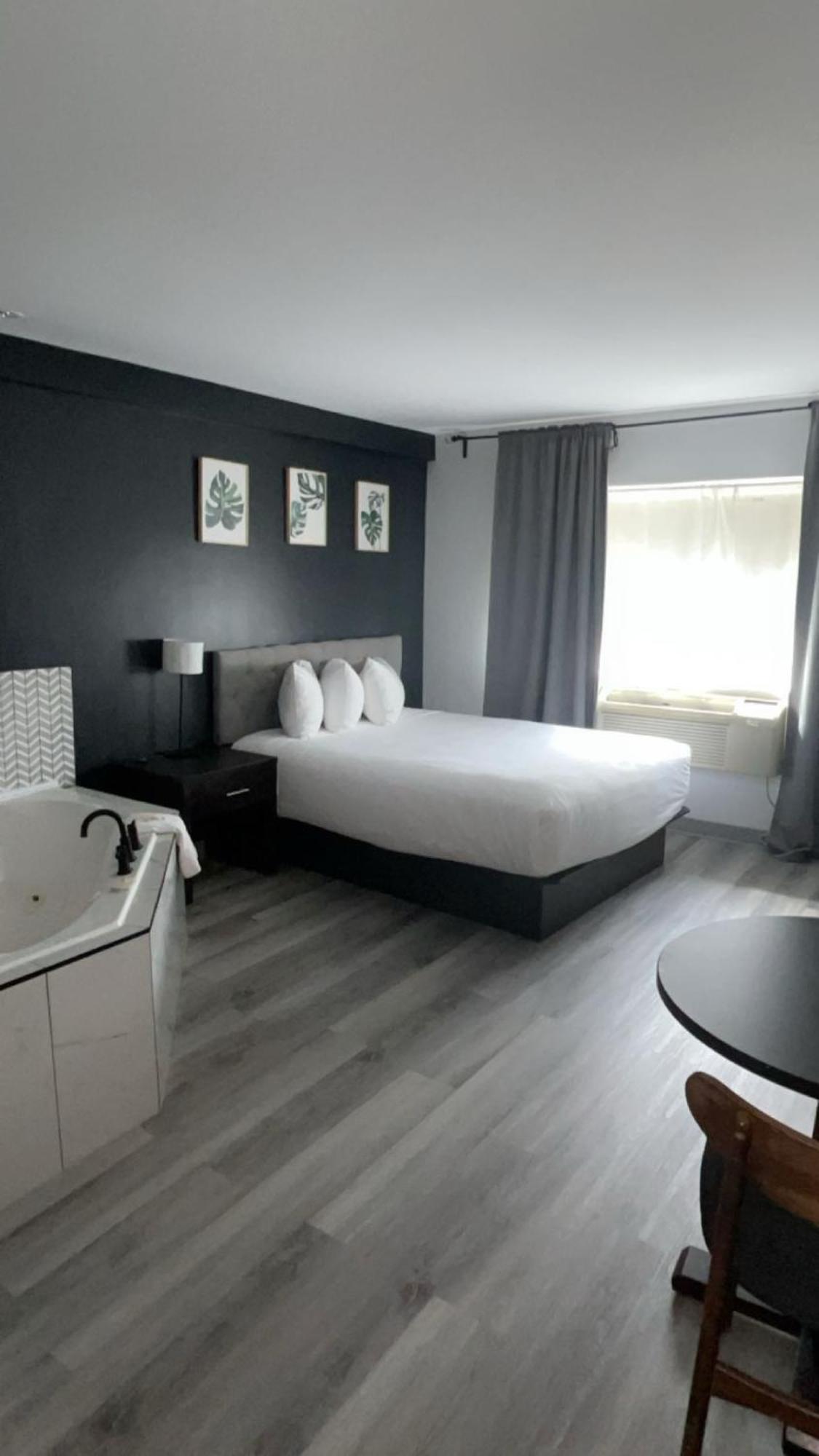 Junior Suite,1586838019:JPEG