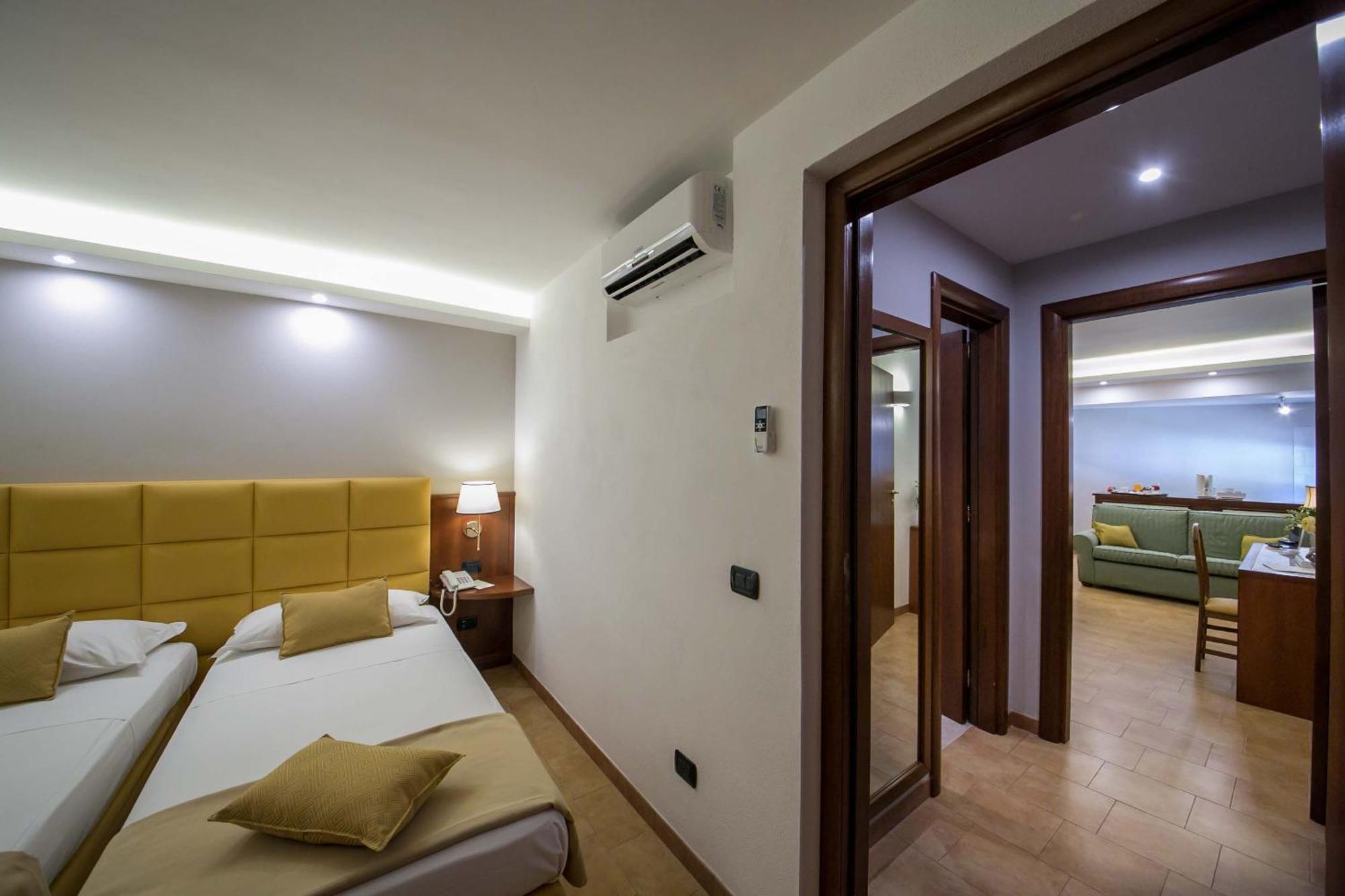 Two-Bedroom Suite Outdoor Jacuzzi