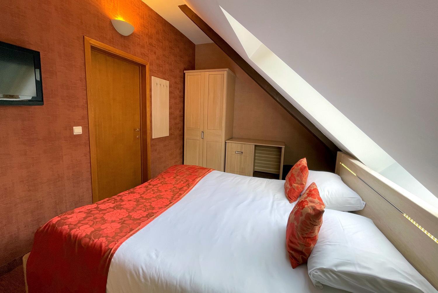 Double Room Private External Bathroom