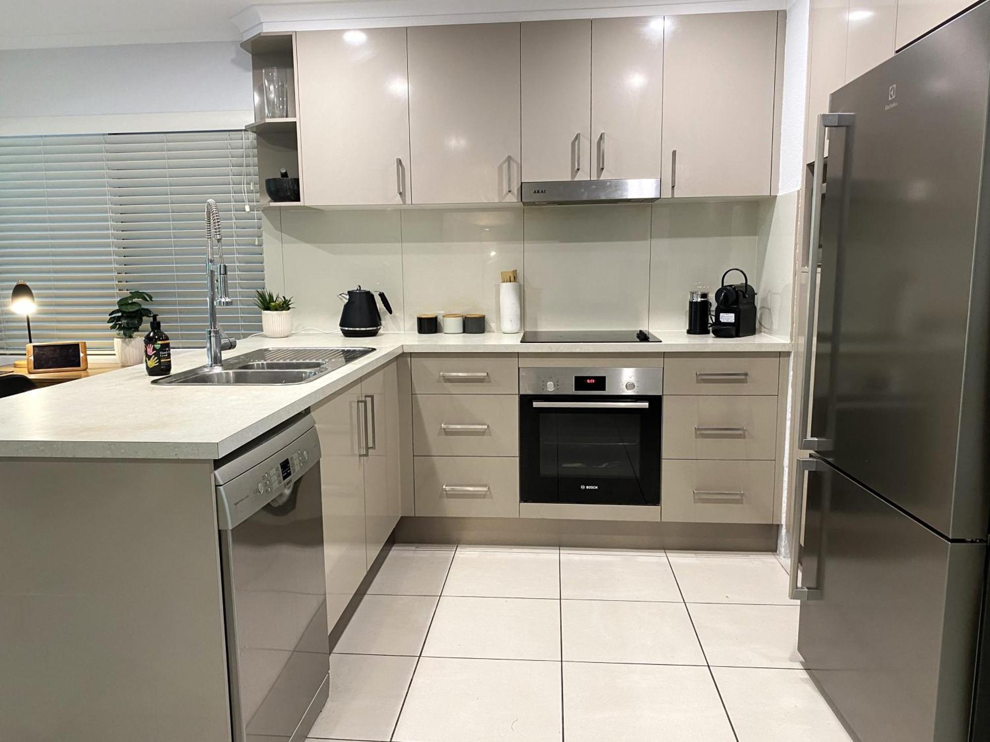 Deluxe Apartment,1588061581:JPEG