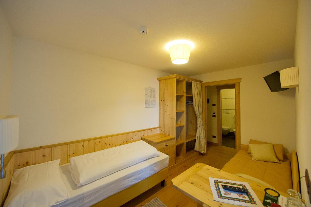 Single Room Mountain View