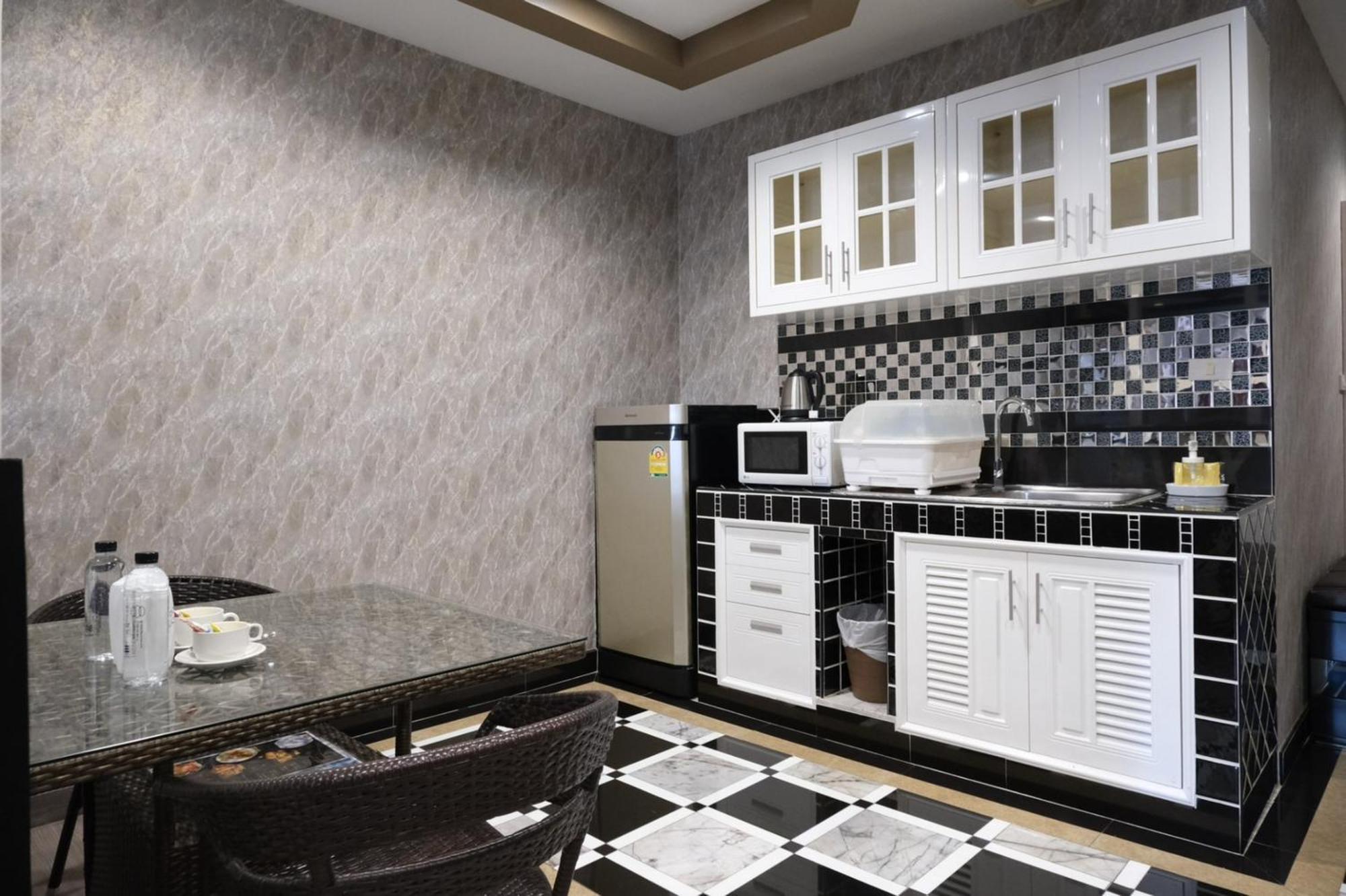 Deluxe Suite Twin