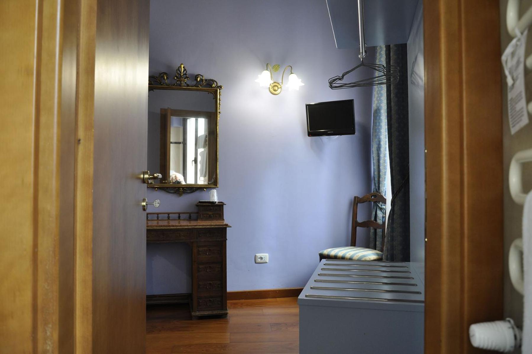 Budget Single Room
