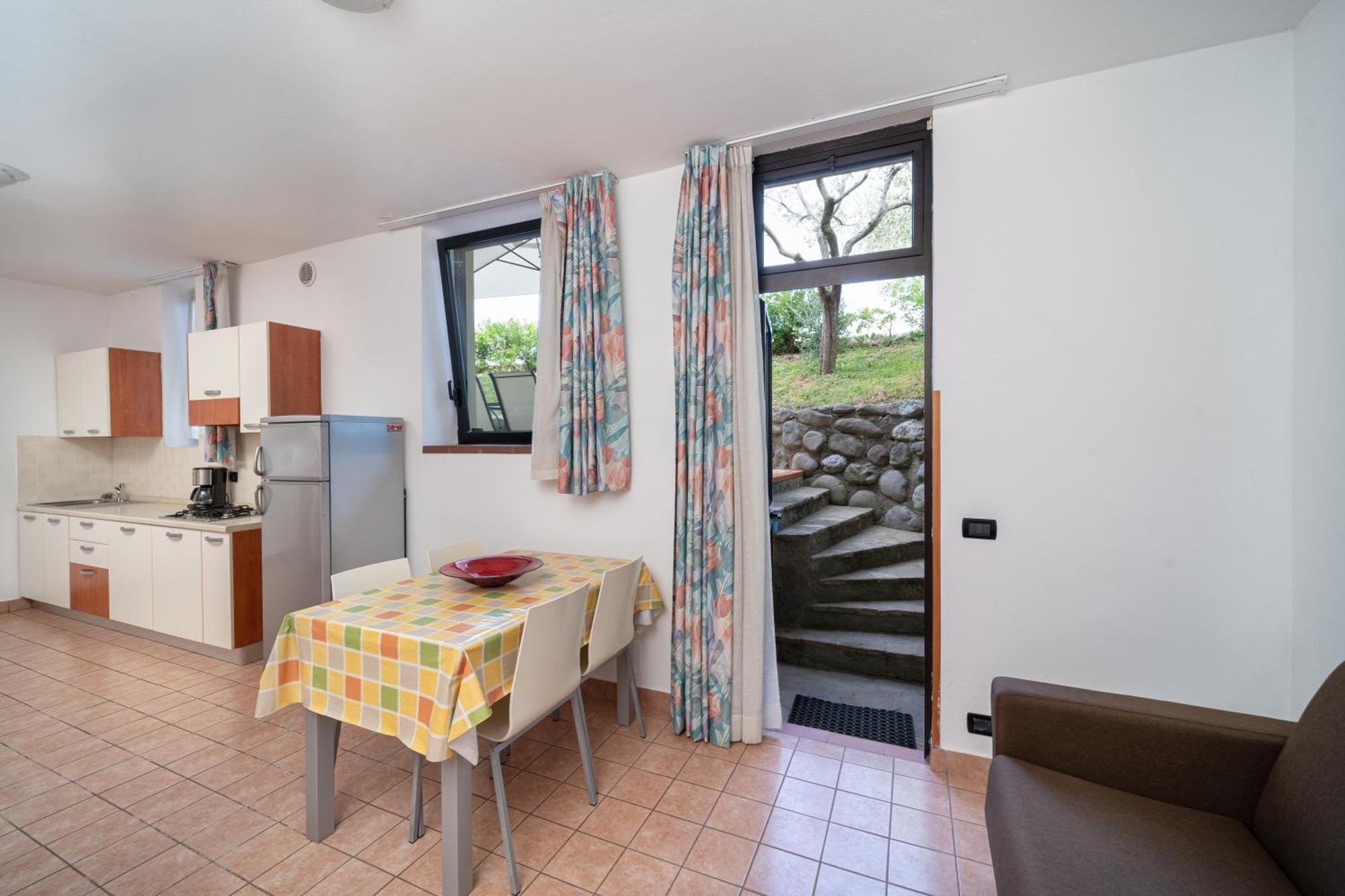 One-Bedroom Apartment Basement No Air Conditioning