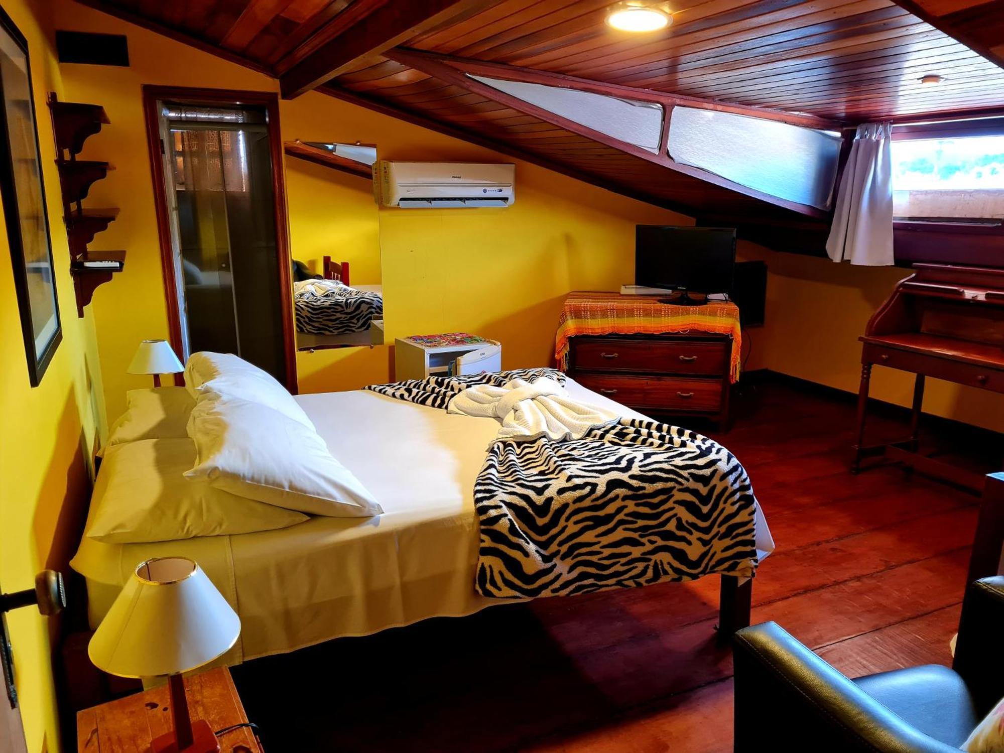 Economy Room