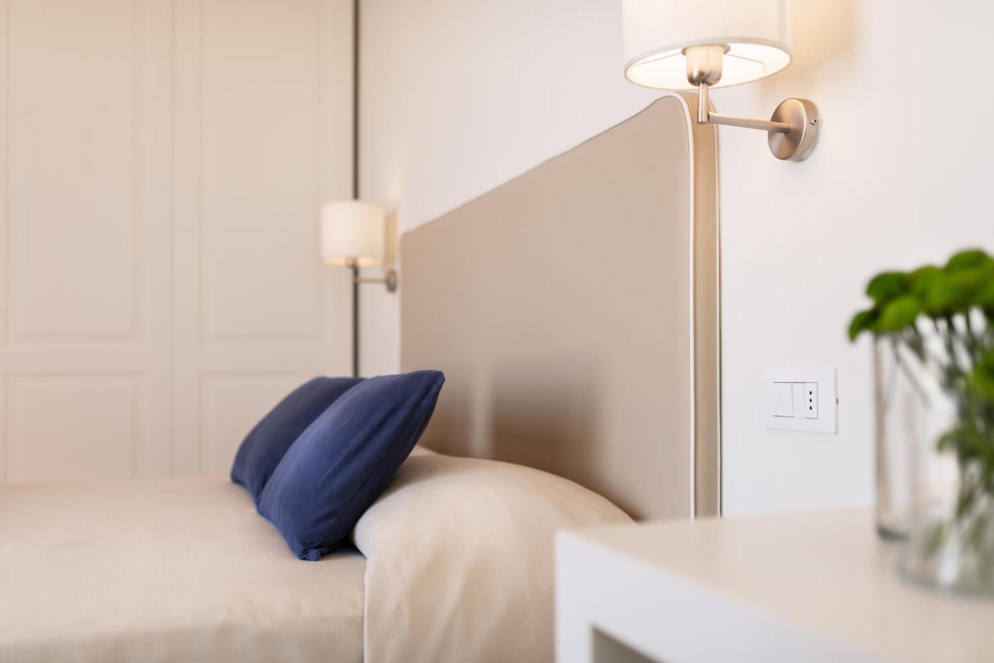 Double Room,1589593683:JPEG