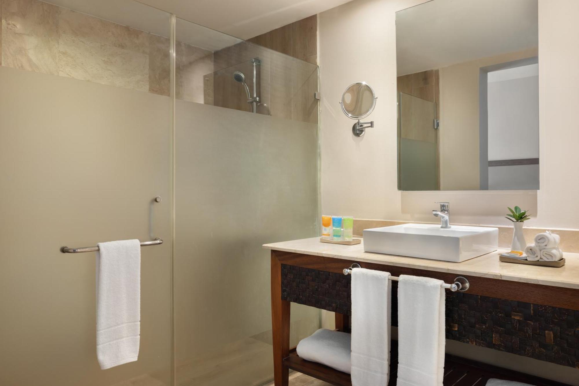 Suite Familiar Sun Club com 2 Quartos - Frente ao Mar