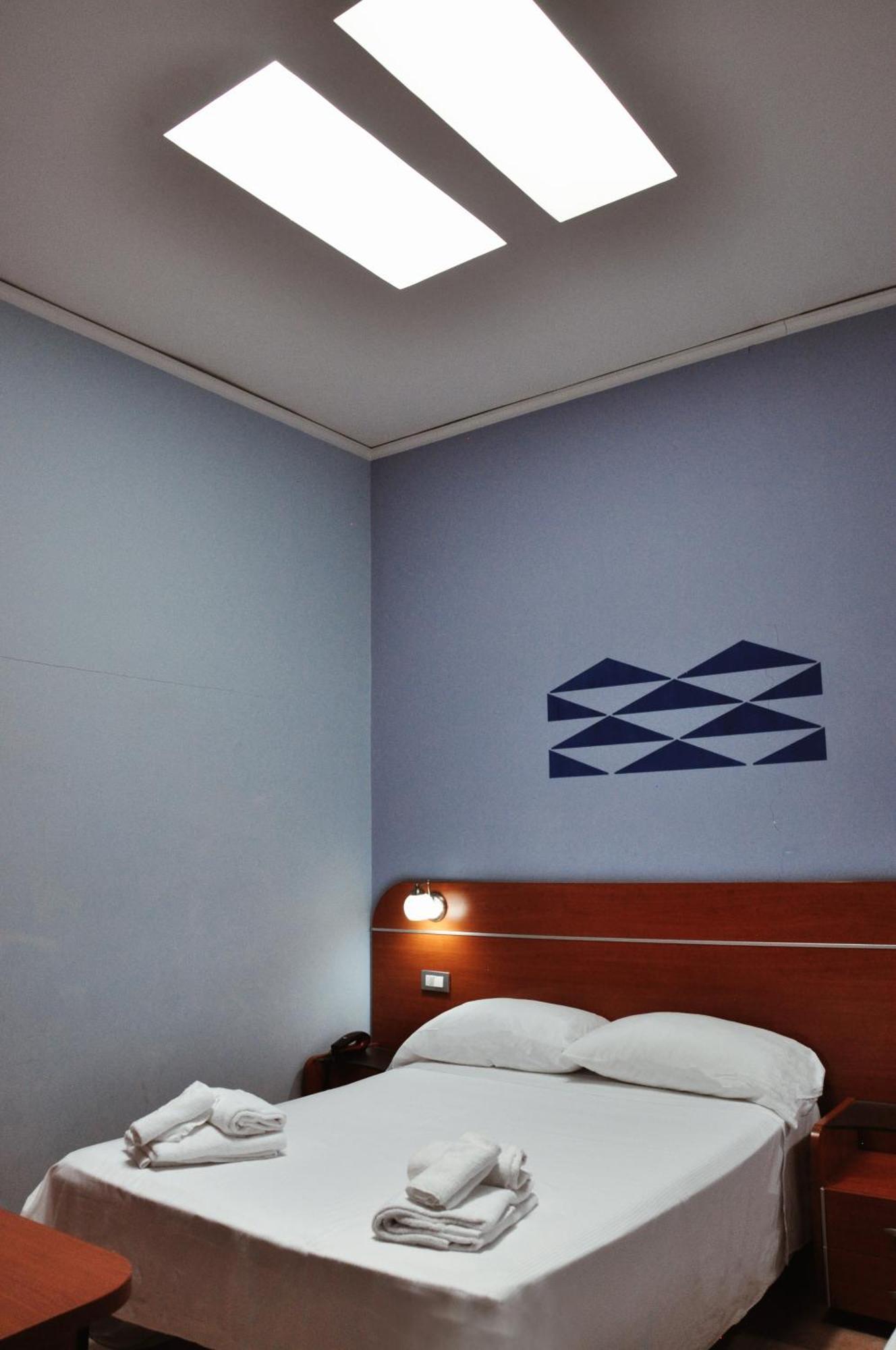 Economy Double Room Skylight