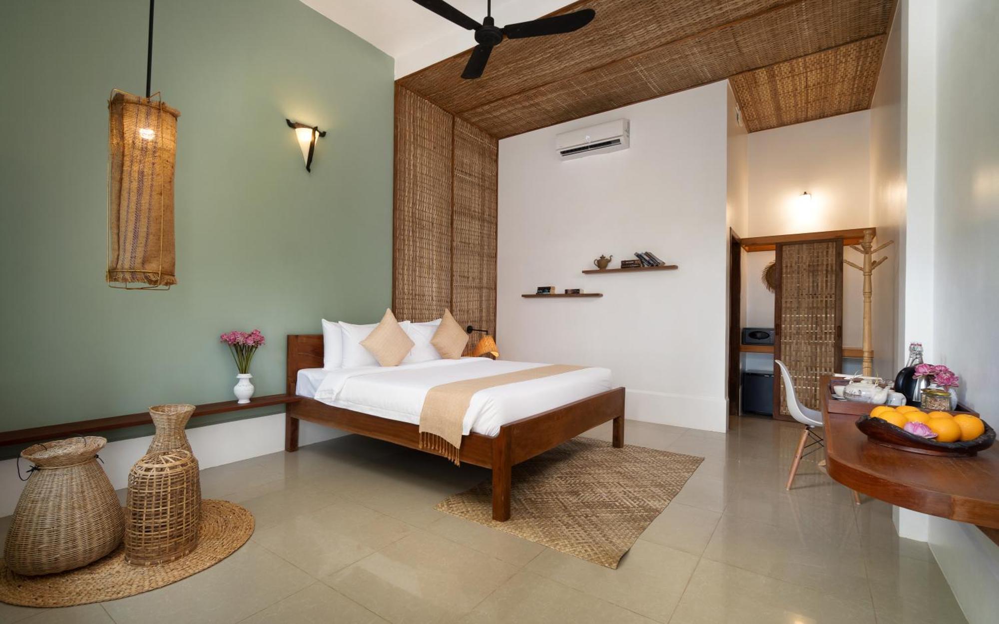 Deluxe Double Room with Balcony at The Jungle - Includes Afternoon Tea & Tree Planting