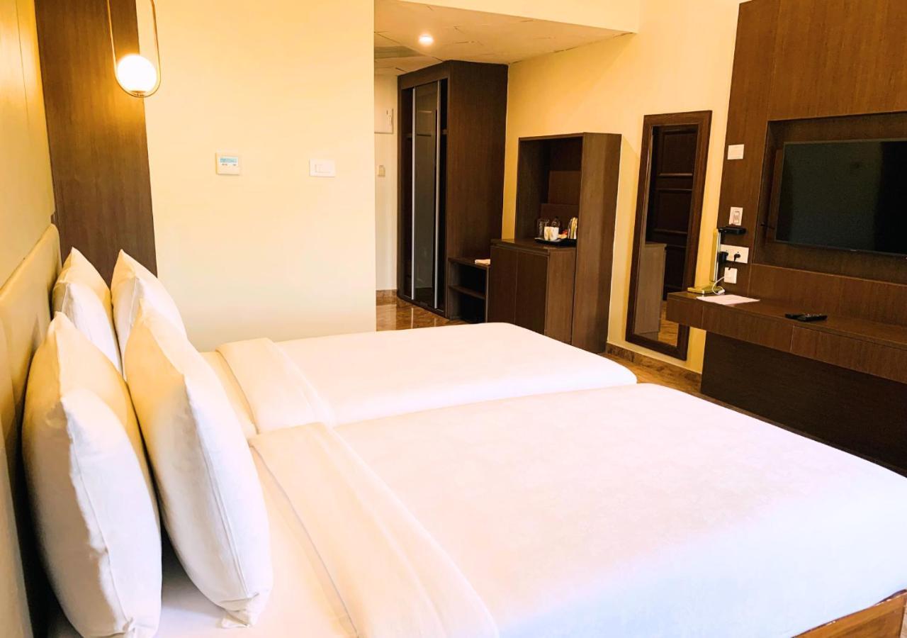 Hollywood Twin Room