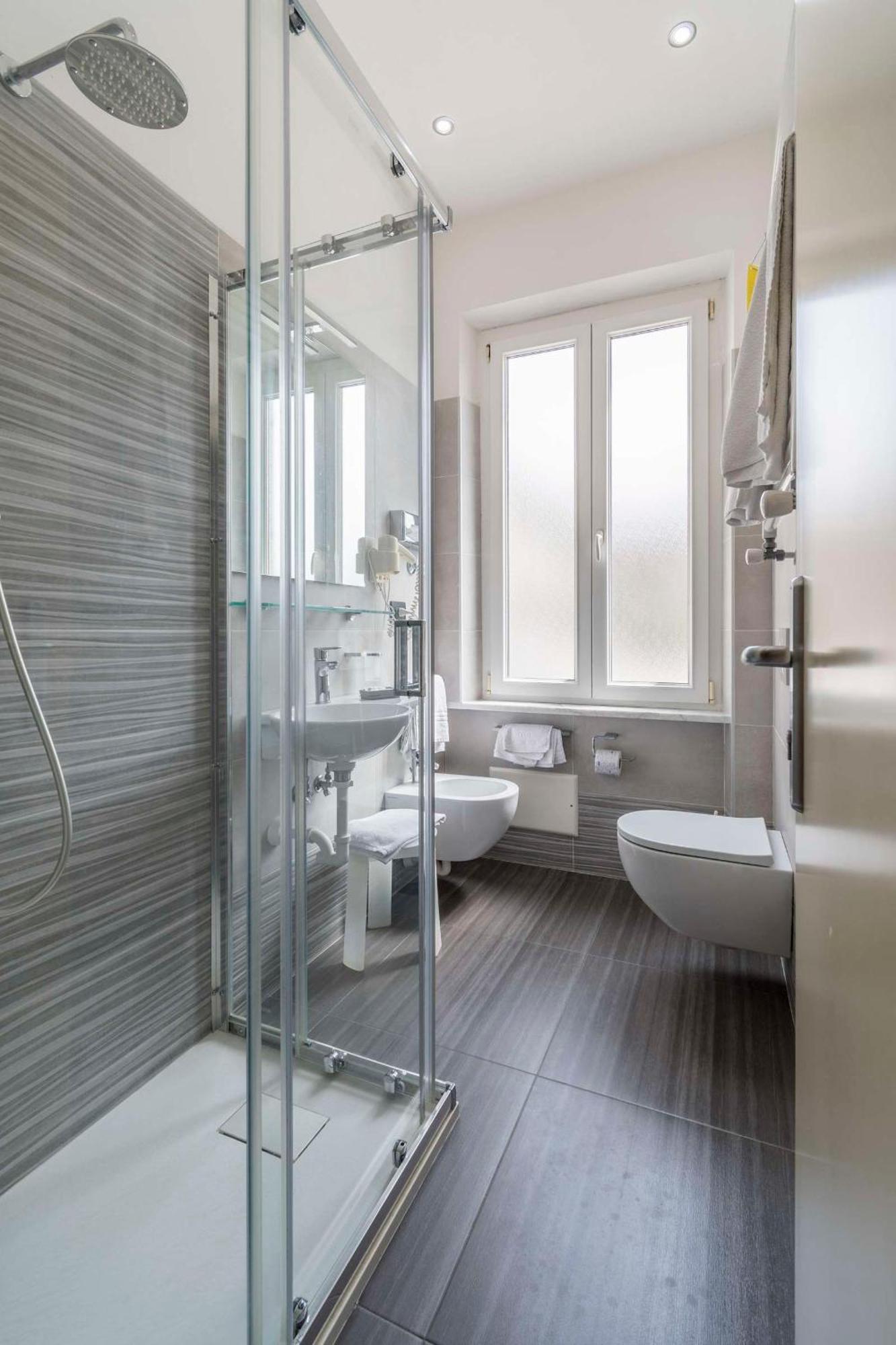 Family Room Private Bathroom