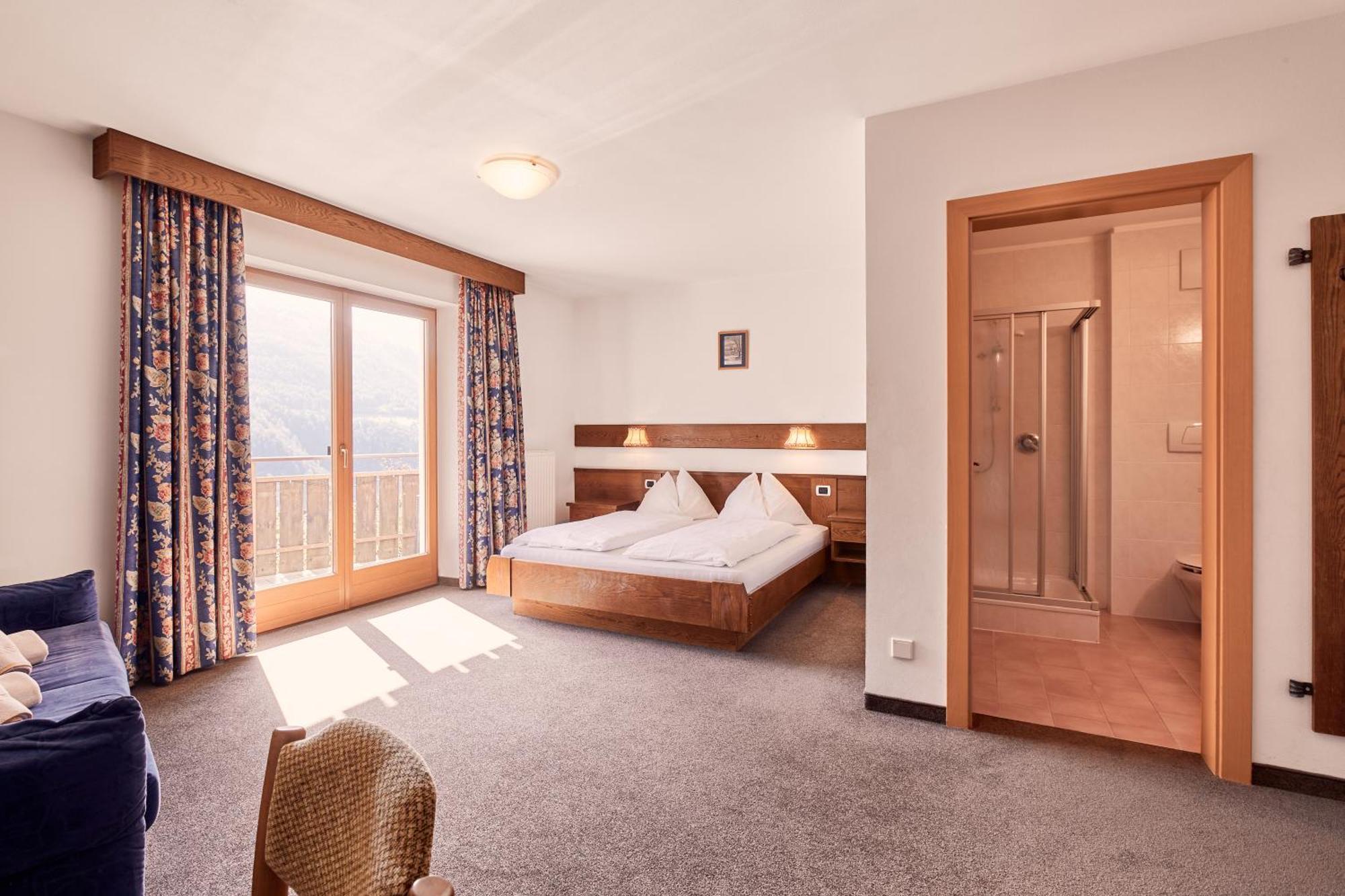 Large Double Room