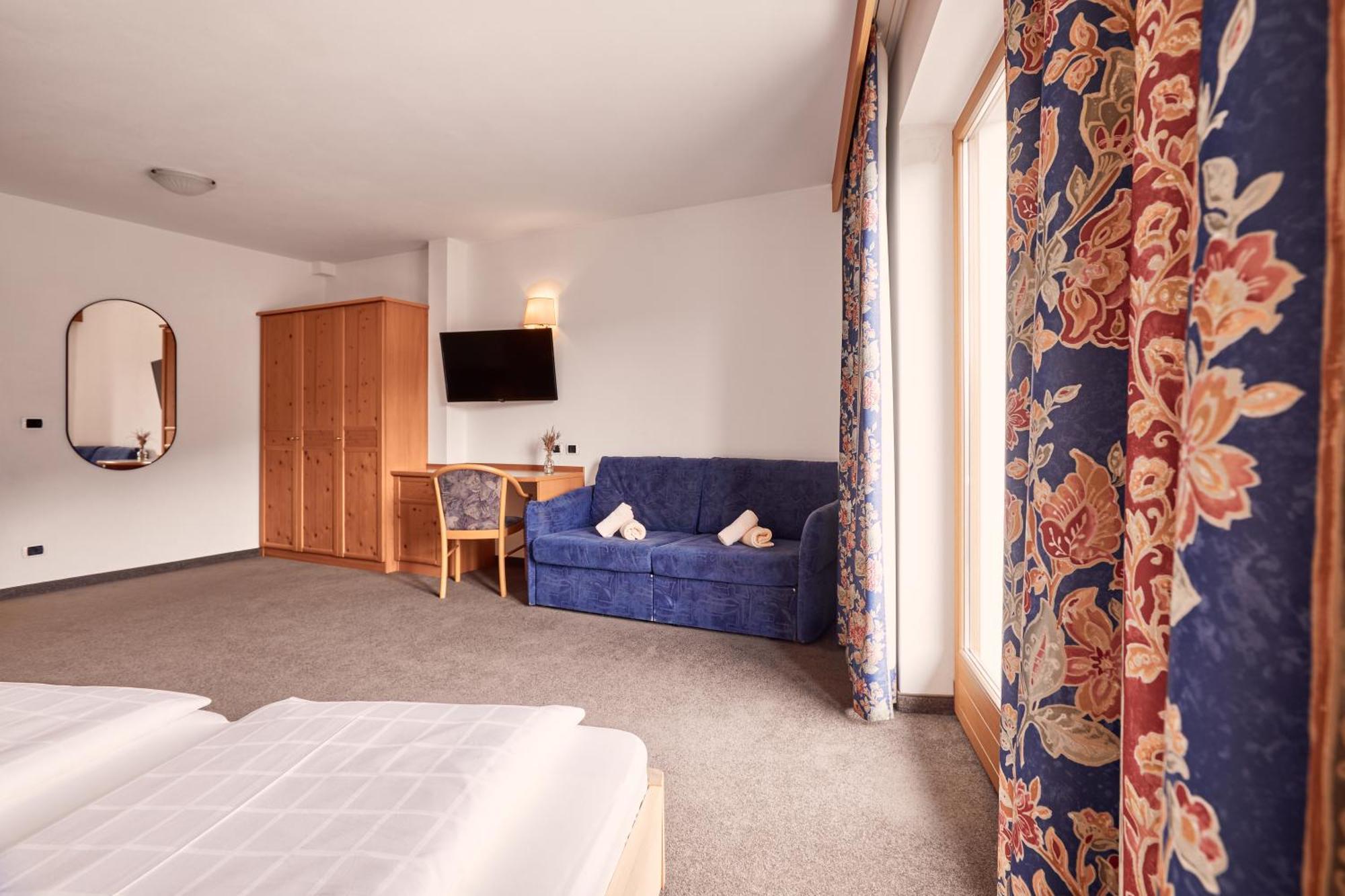 Large Double Room