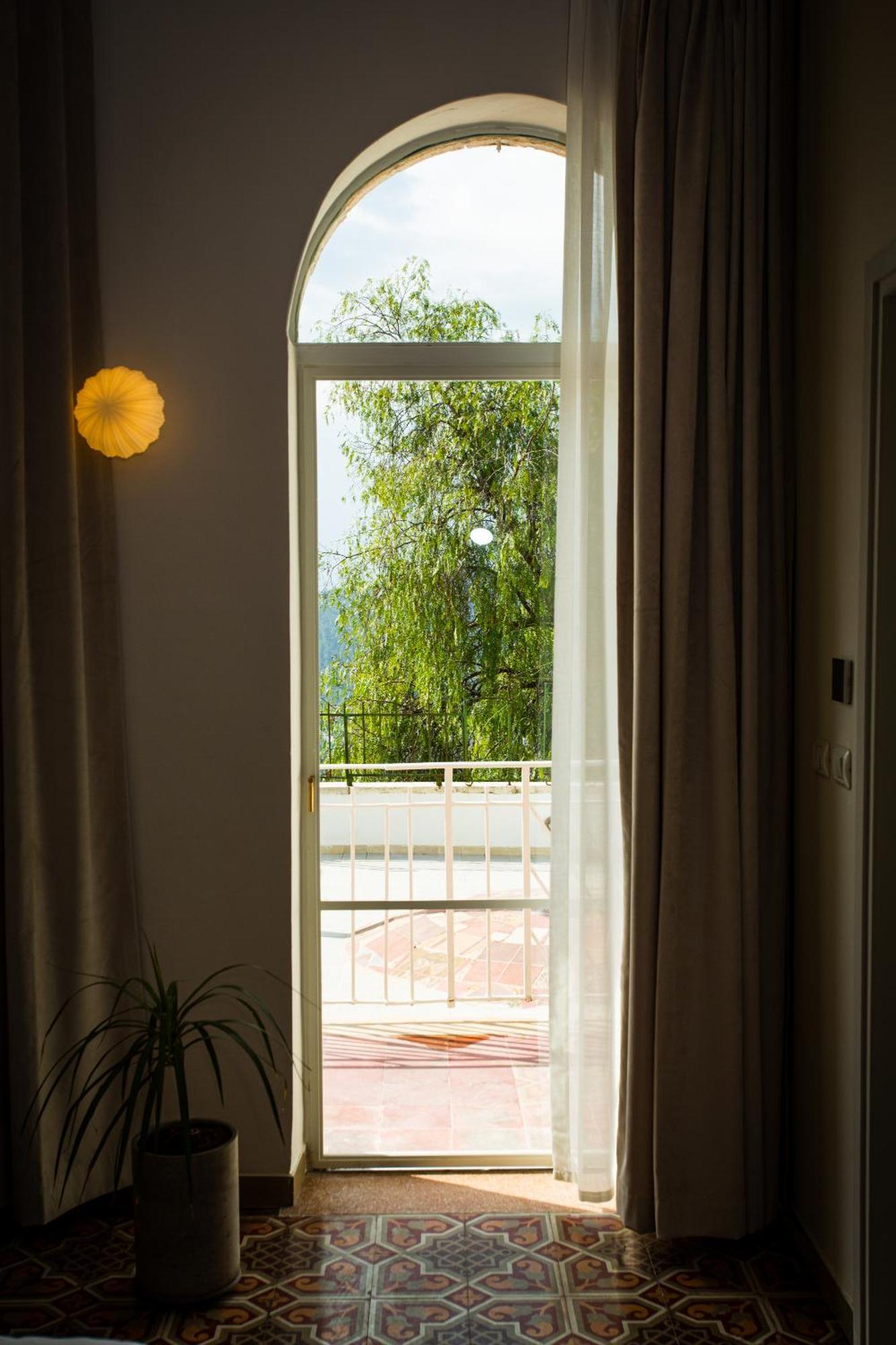 Roof Room Balcony