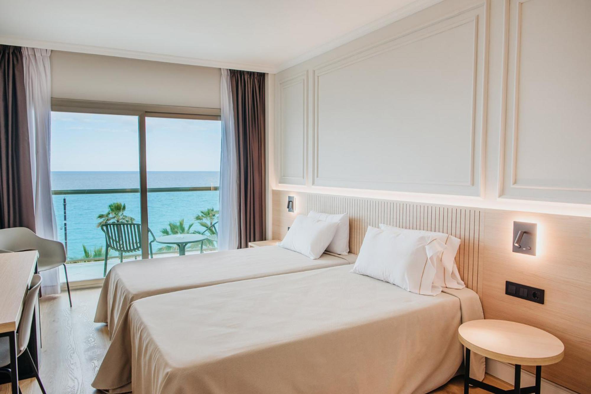 Standard Twin Room with Sea View,1596009090:JPEG