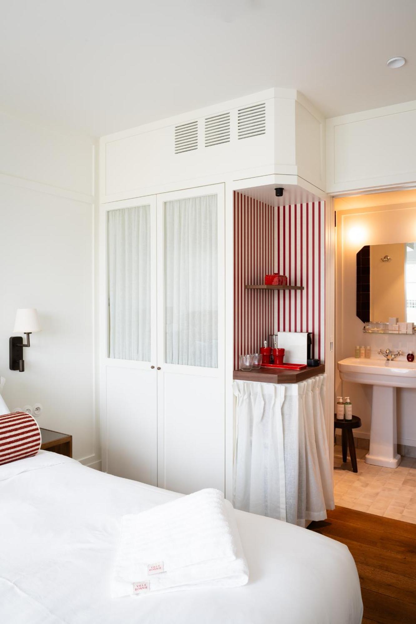 Comfort Room