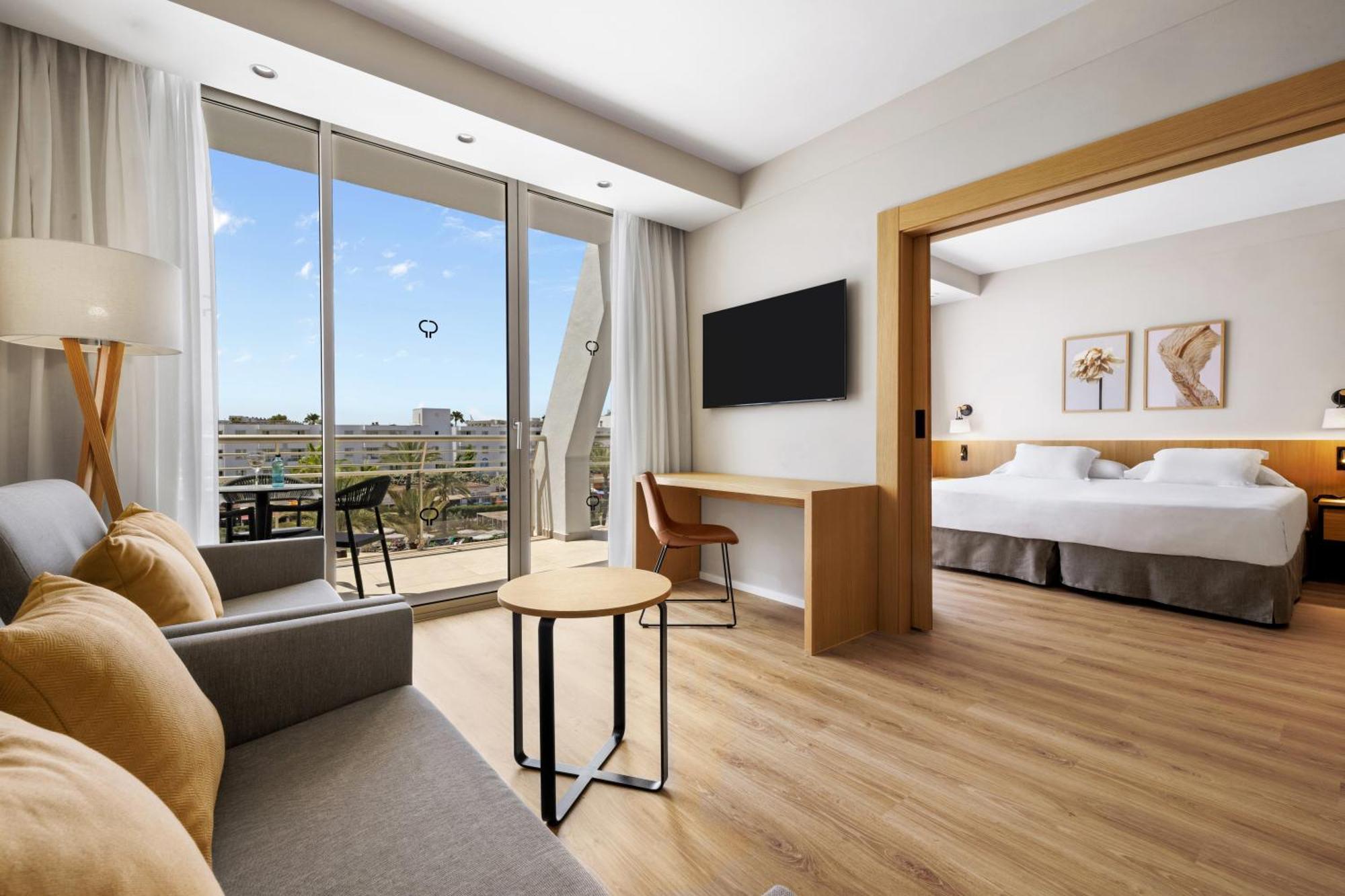 Suite with Balcony
