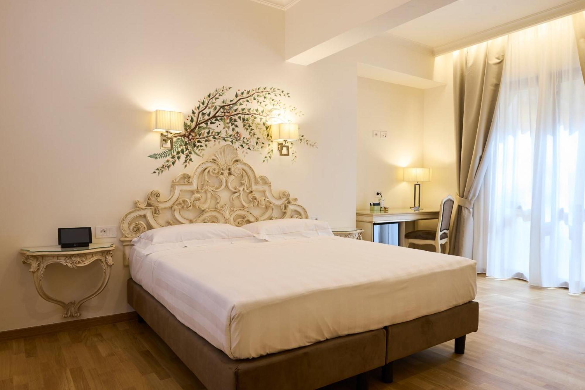 Superior Double or Twin Room Dependence