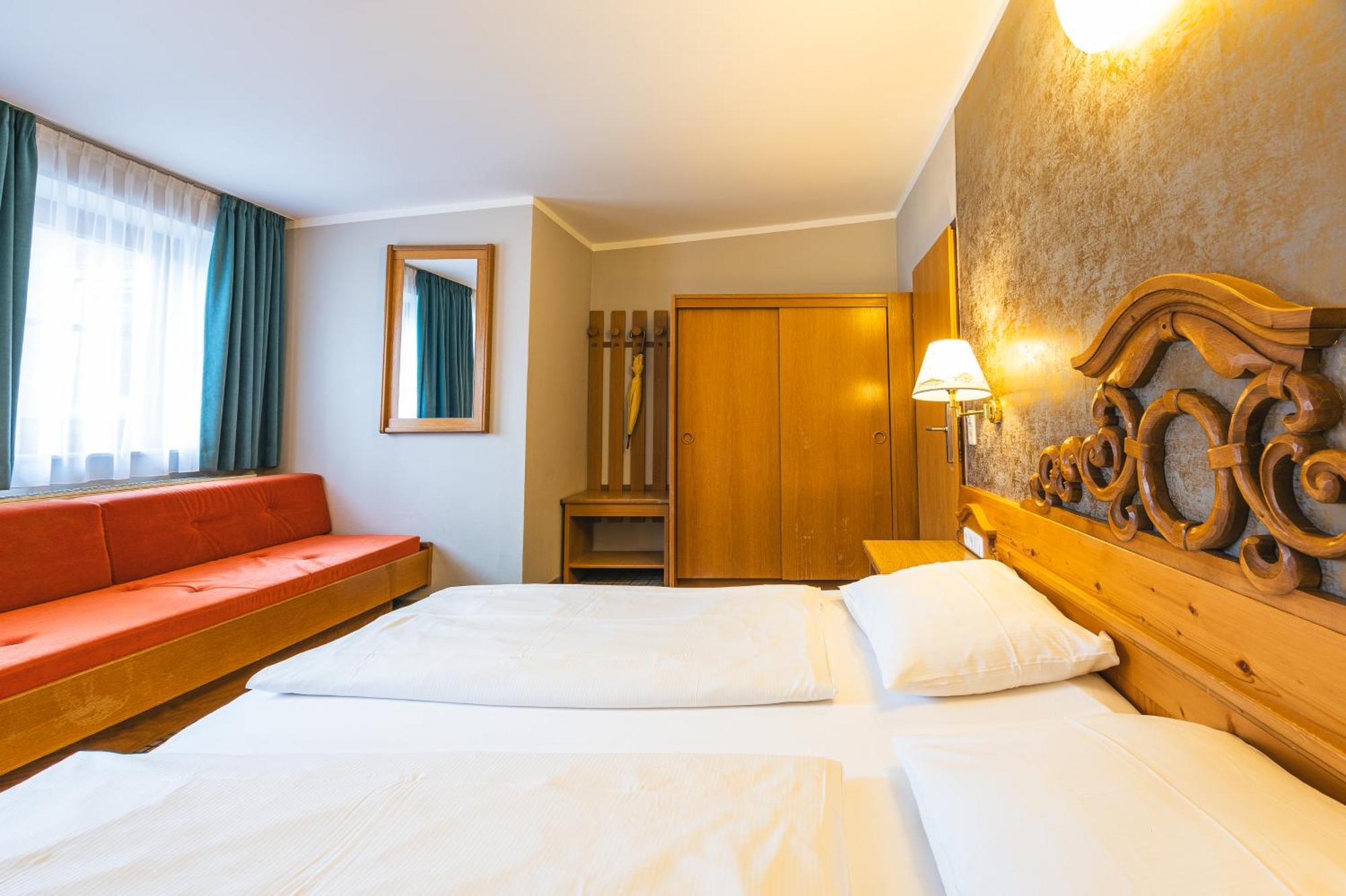 Classic Double Room