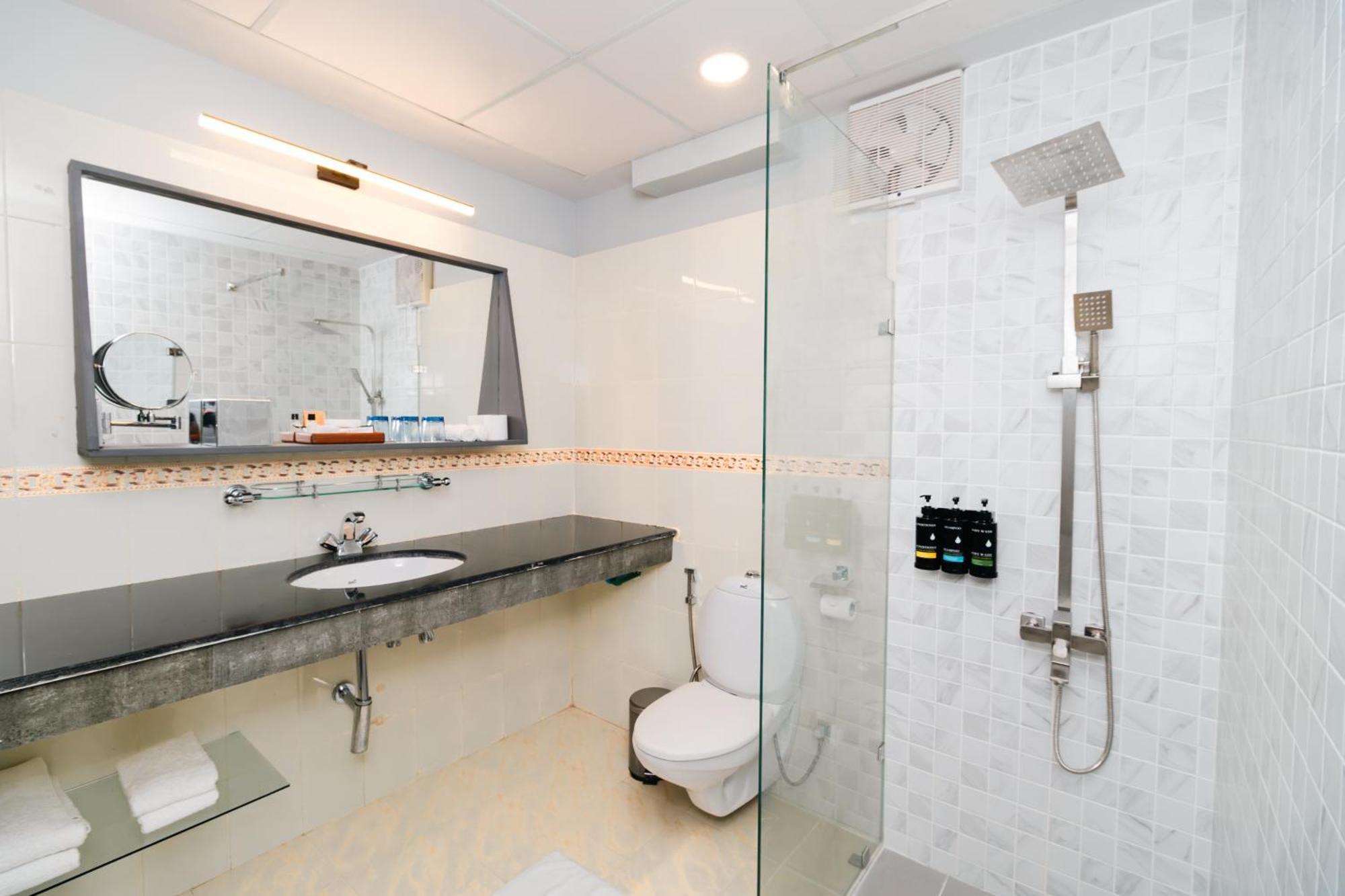 Standard Twin Room Return Airport Transfer & on Food & Beverage,1611336780:JPEG