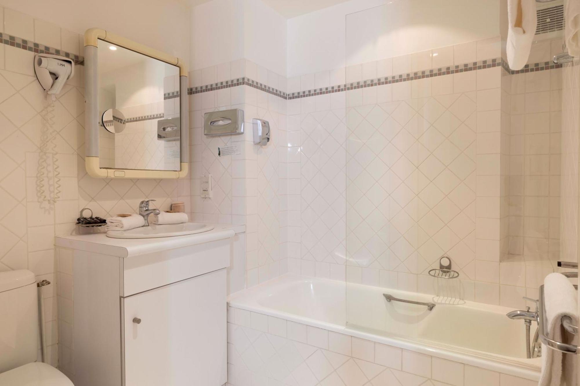 Superior Double Room,1602339192:JPEG