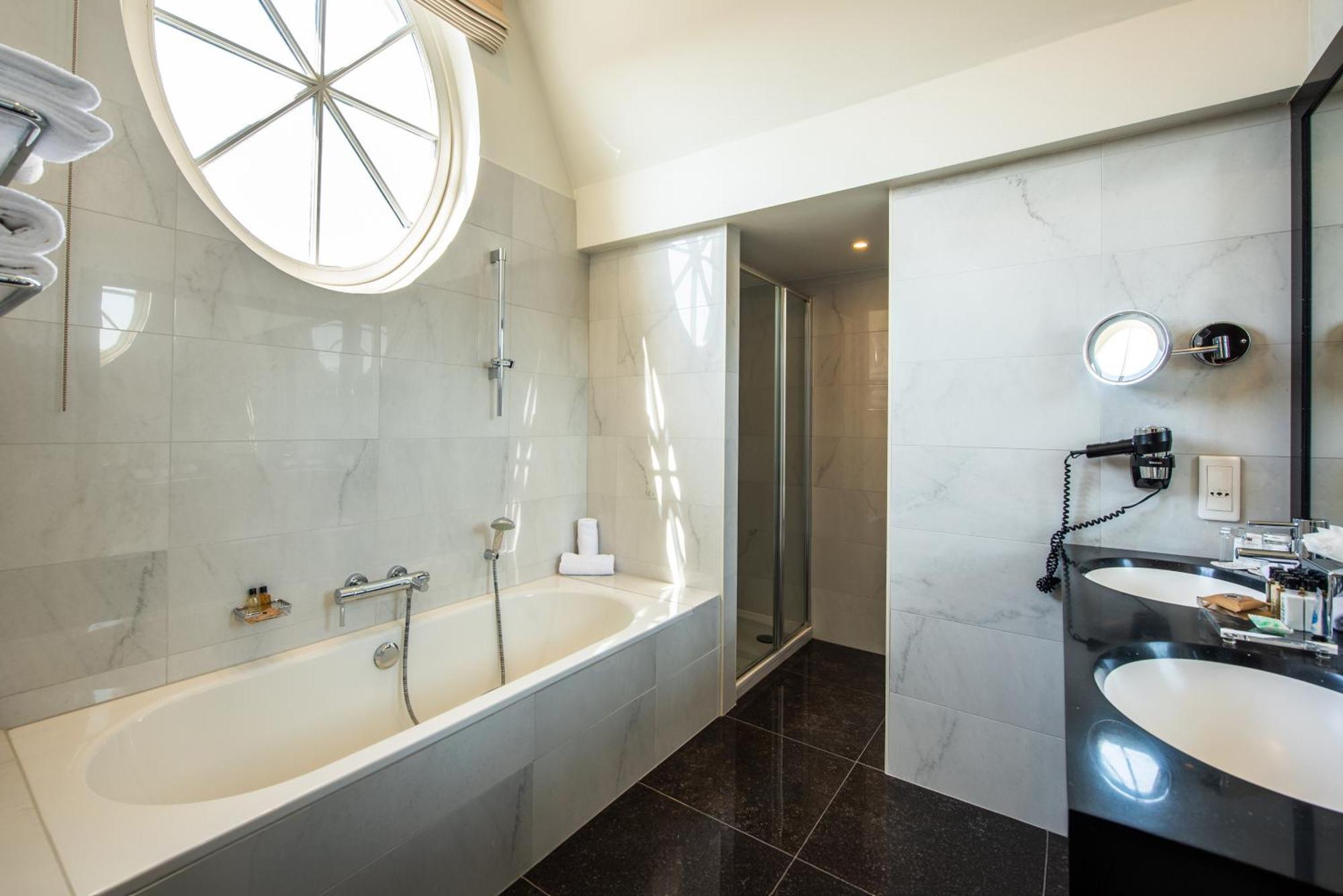 Duplex Triple Room