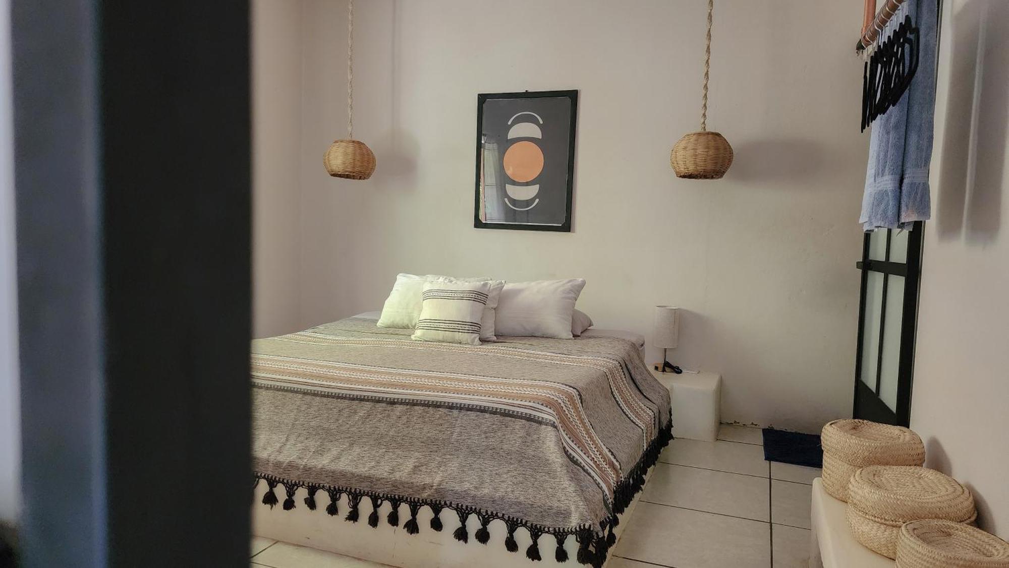 One-Bedroom Apartment,1605494572:JPEG