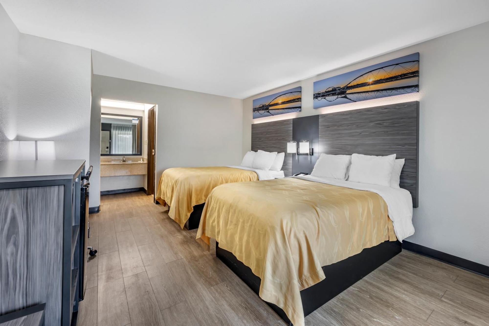 Economy Double Room Two Double Beds Non-Smoking