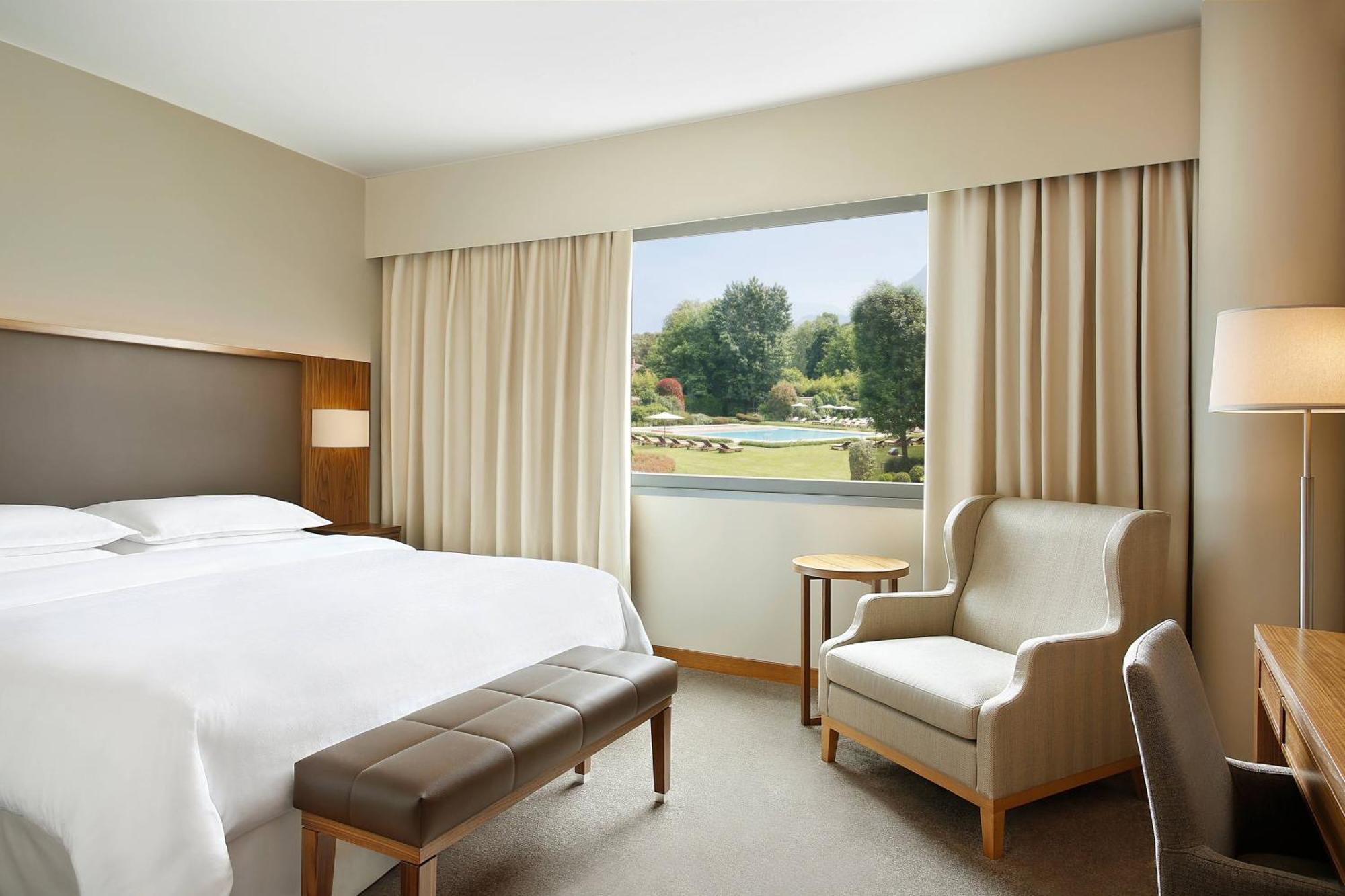 Superior King Room