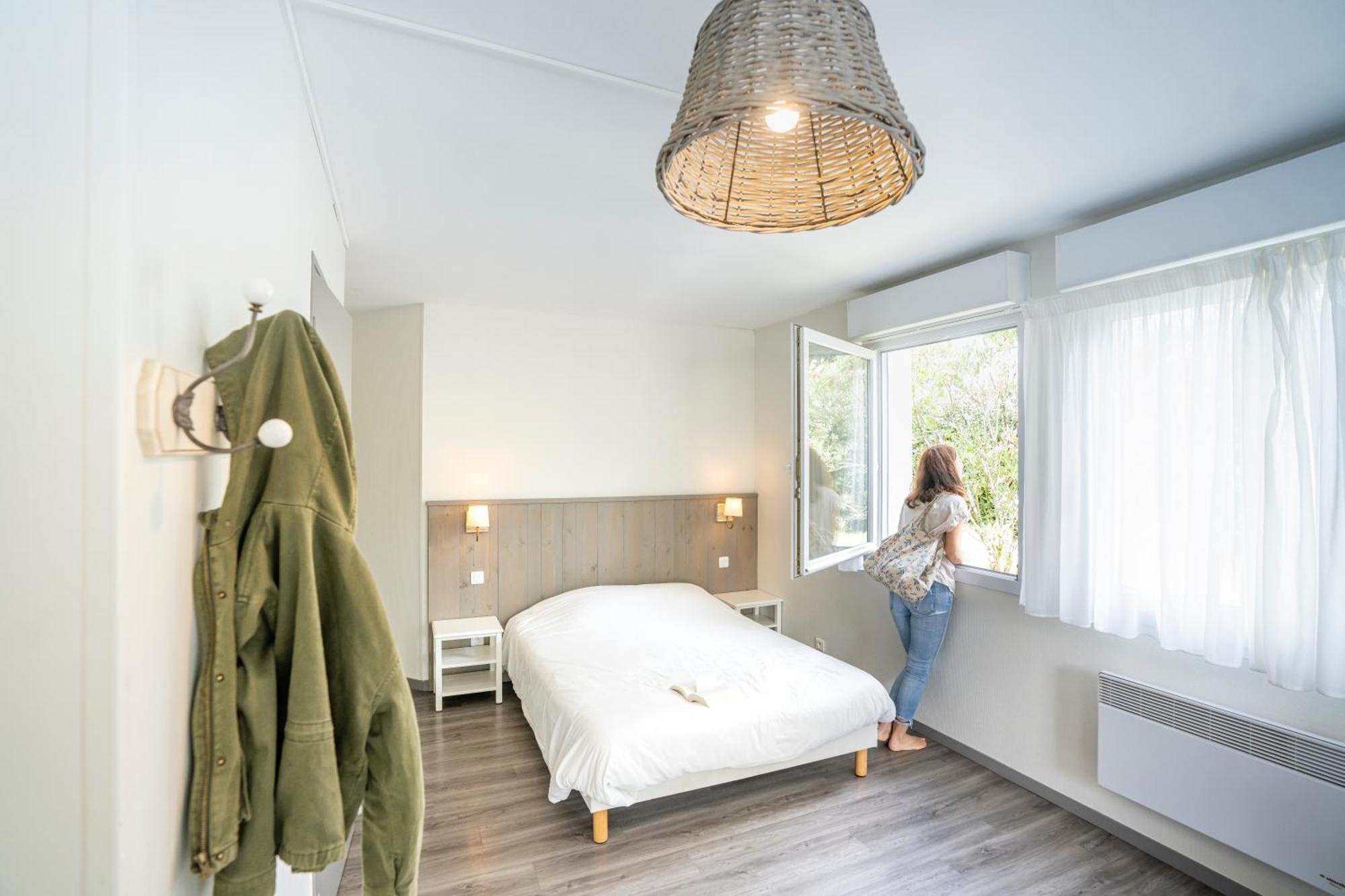 Chambre Lits Jumeaux avec Salle de Bains Privative