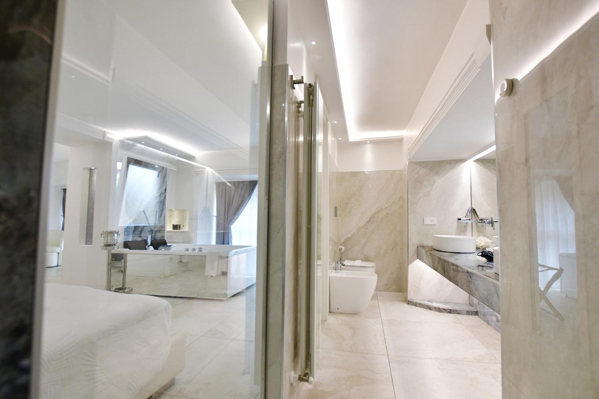 Suite Spa Bath