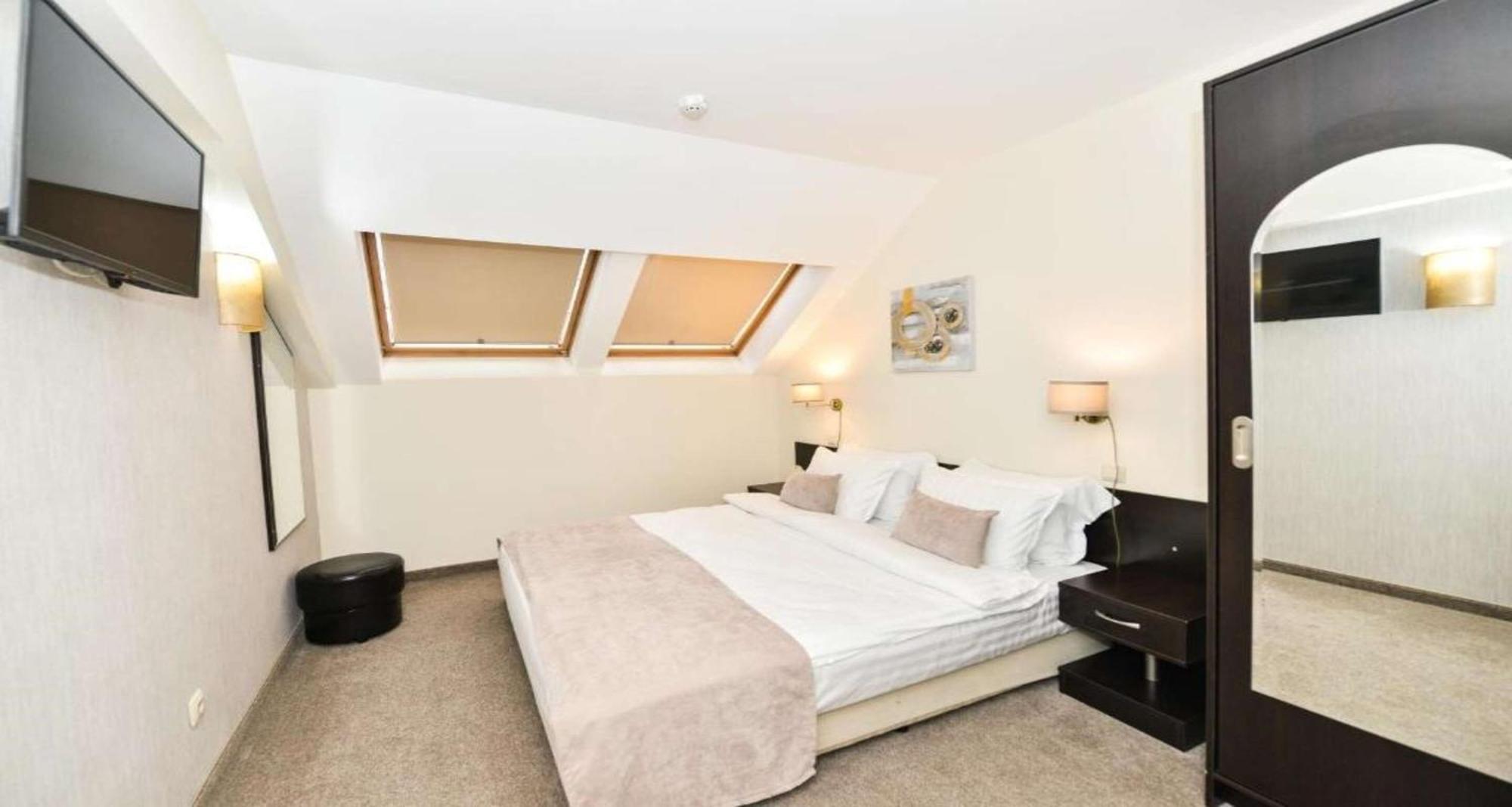 Double Room Double Bed Non-Smoking