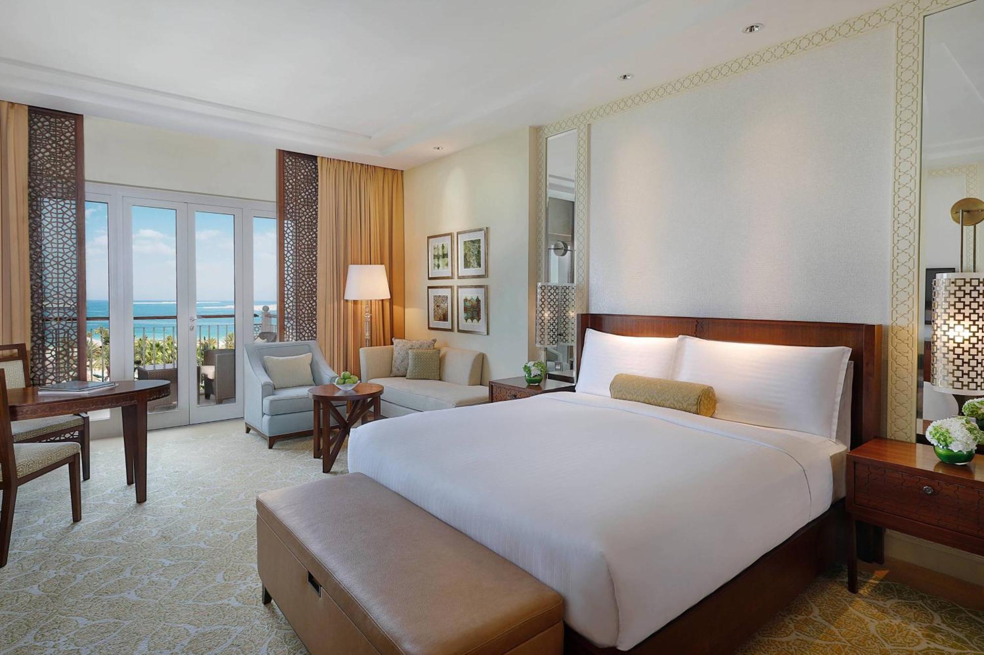 Ocean View Room 1 King Bed