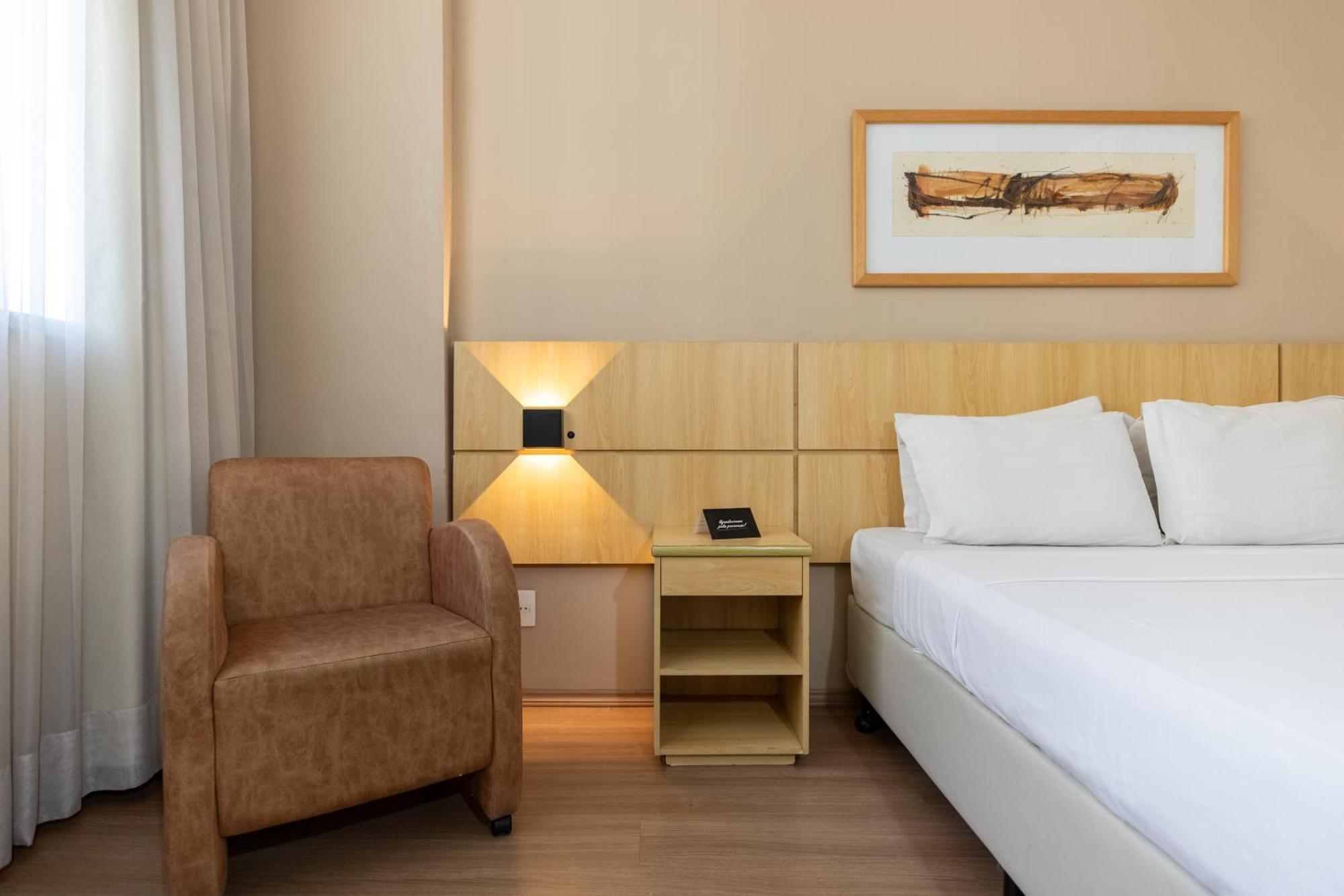 Room Queen Bed