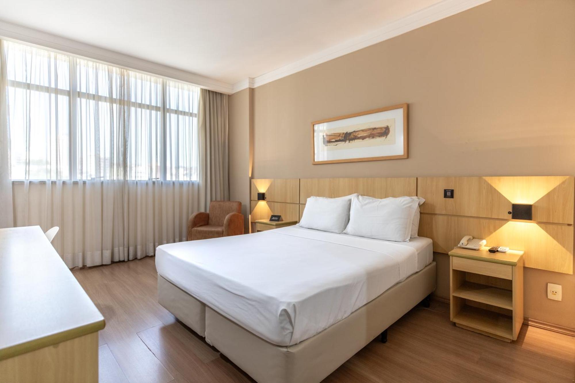 Room Queen Bed
