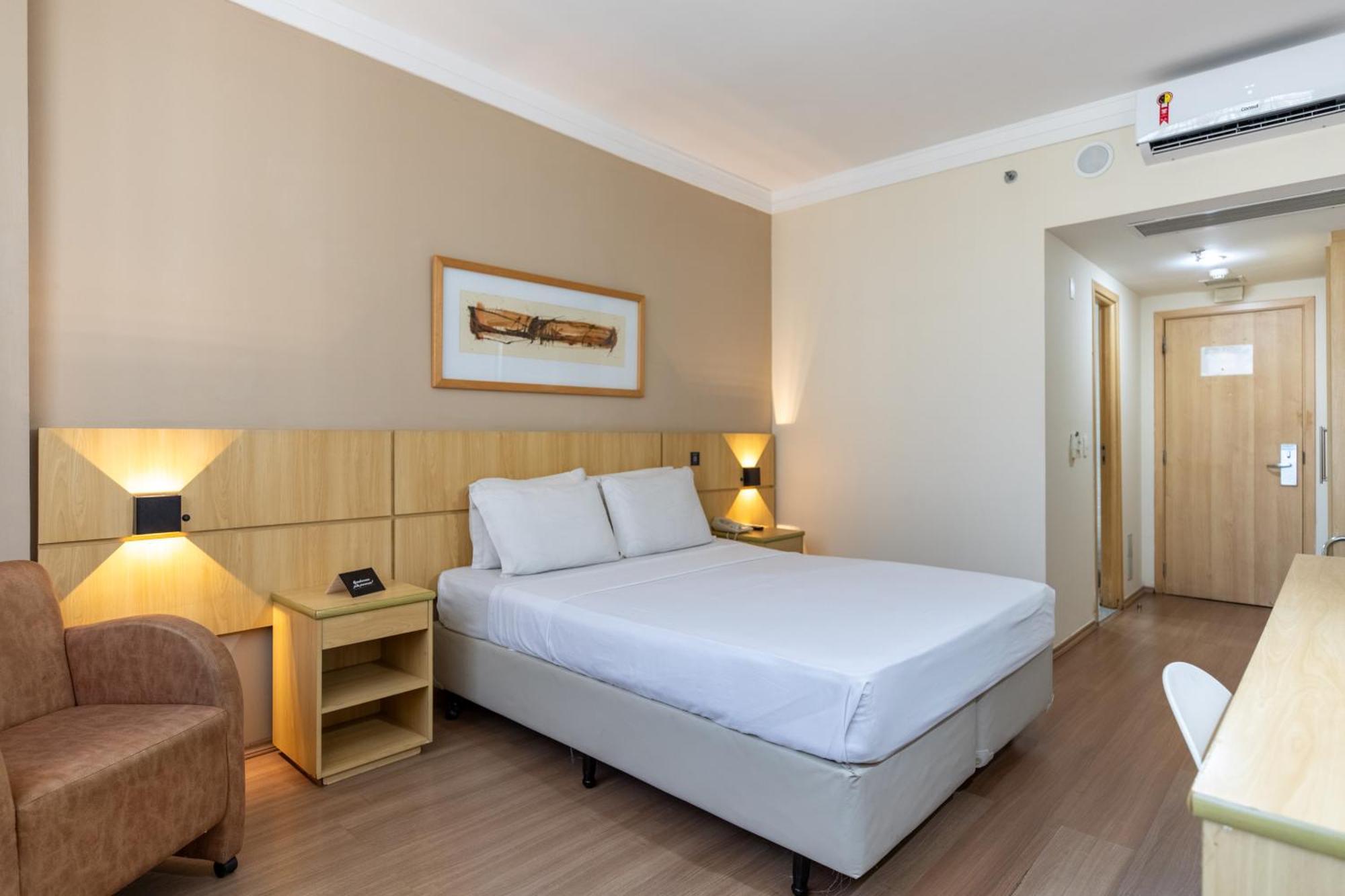 Room Queen Bed