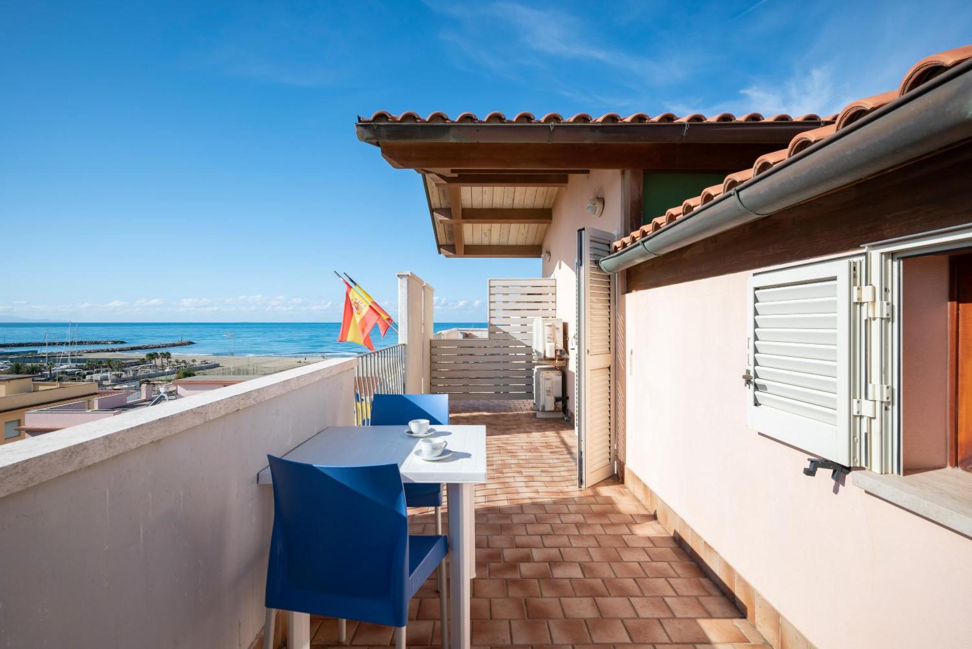Quadruple Room with Sea View