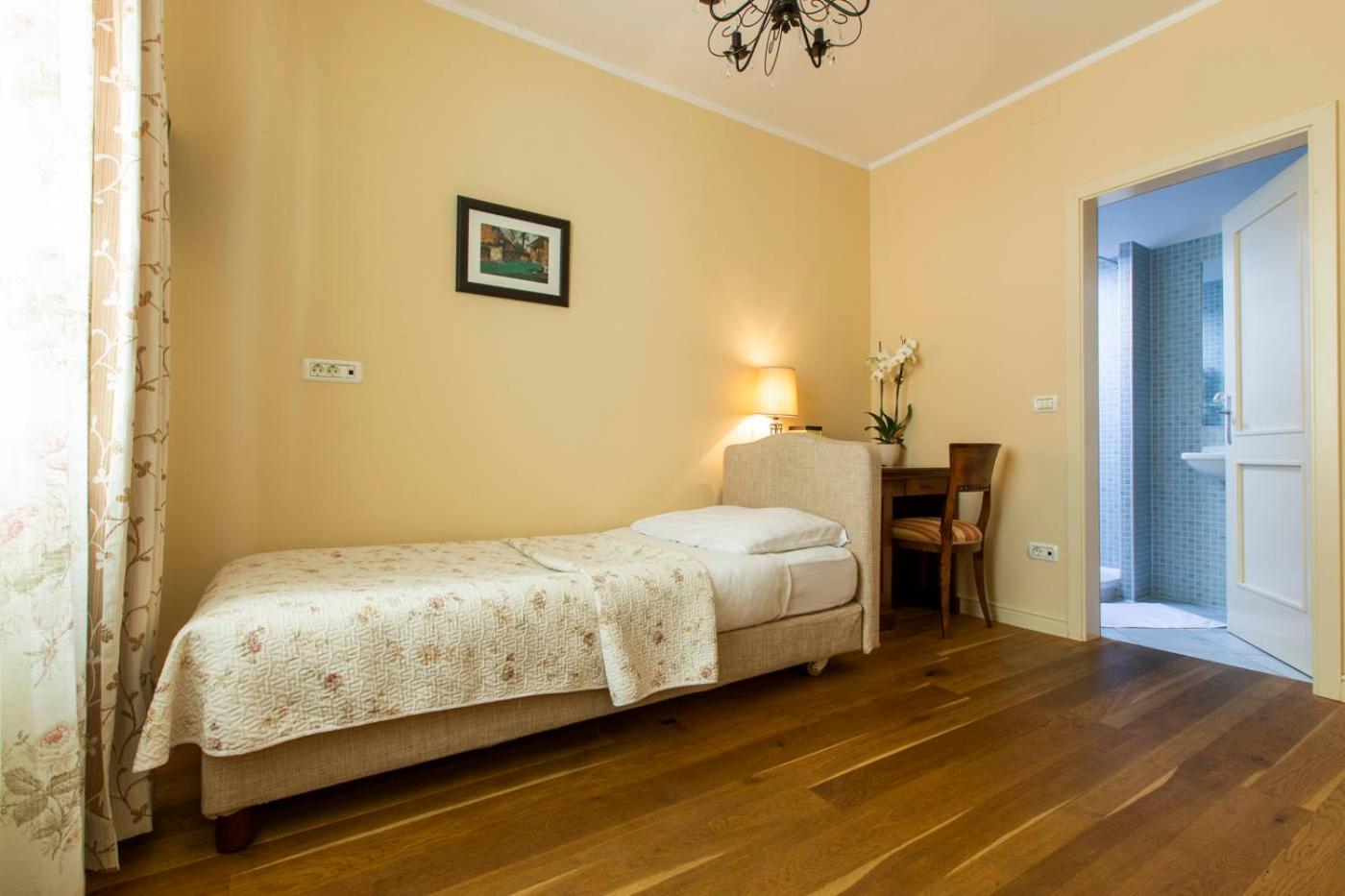 Single Room,1616431079:JPEG