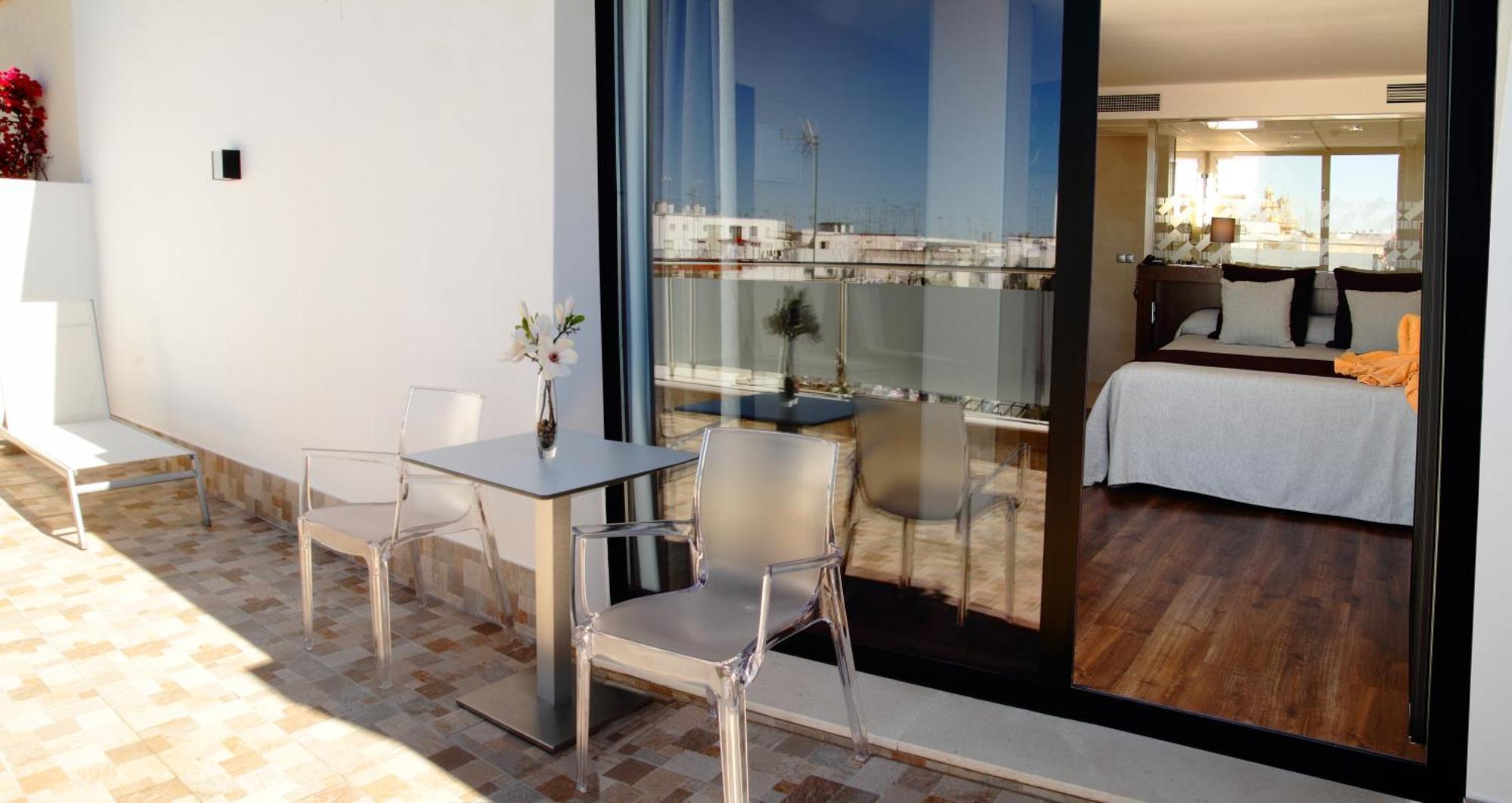Premium Double Terrace & Whirlpool