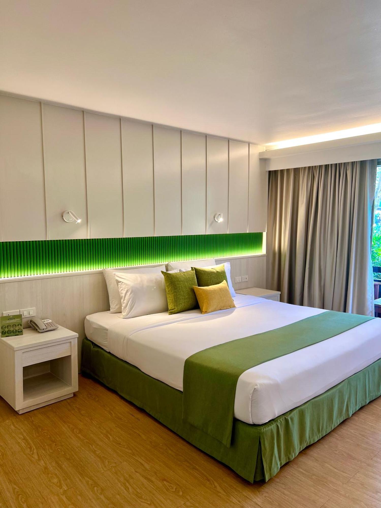 Superior Room Pool View,1648892274:JPEG