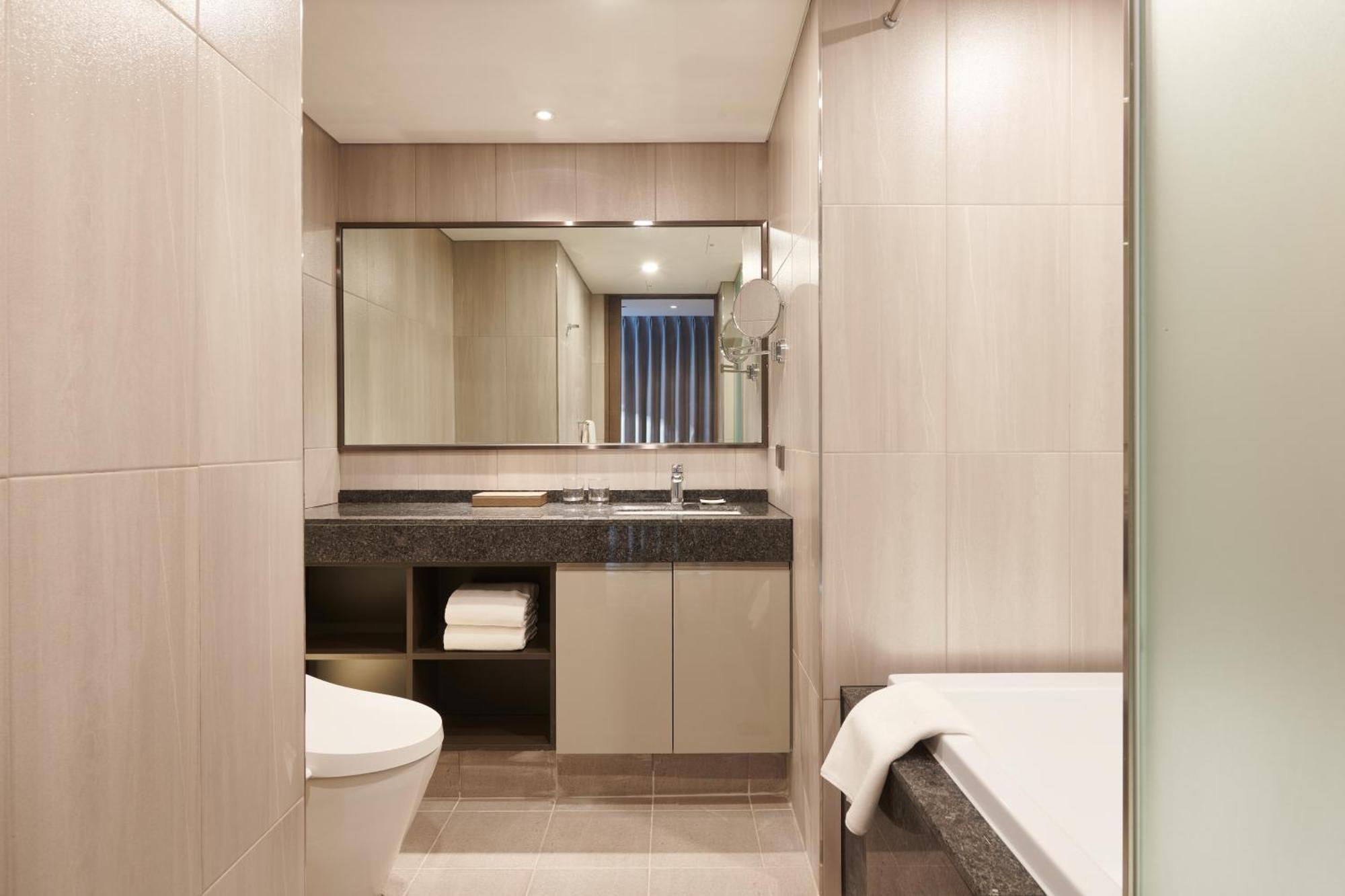 Habitación Familiar Doble Edge 2 camas individuales y bebidas de bienvenida gratuitas