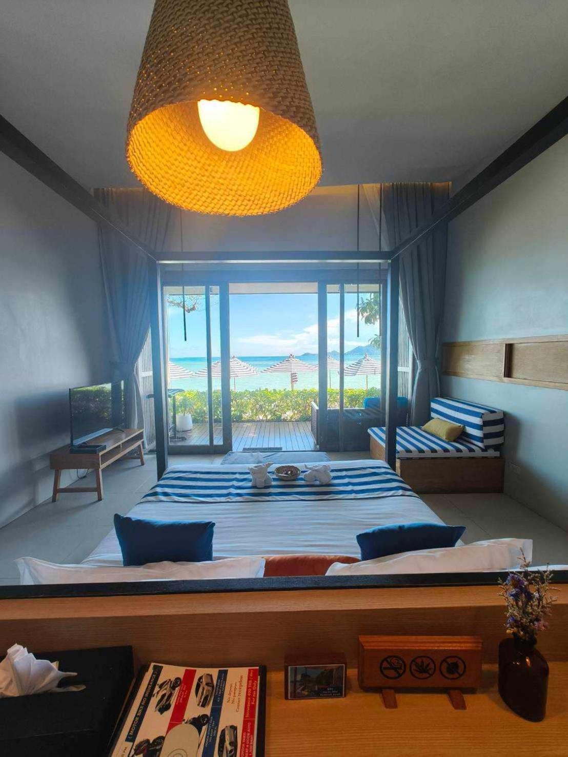 Villa - Beach Front