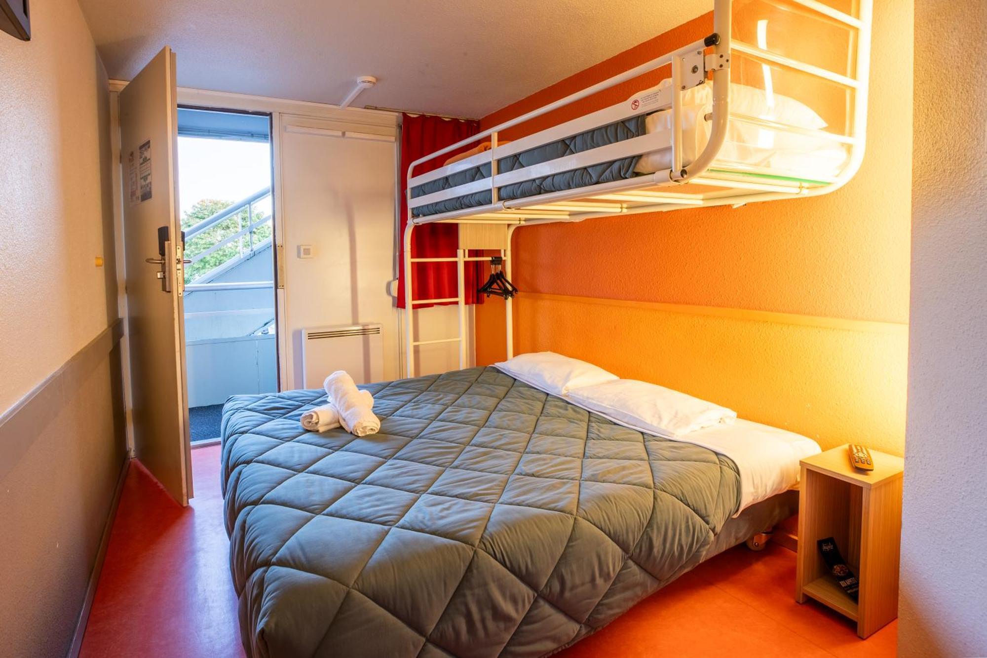 Triple Room 1 Double Bed 1 Single Bed