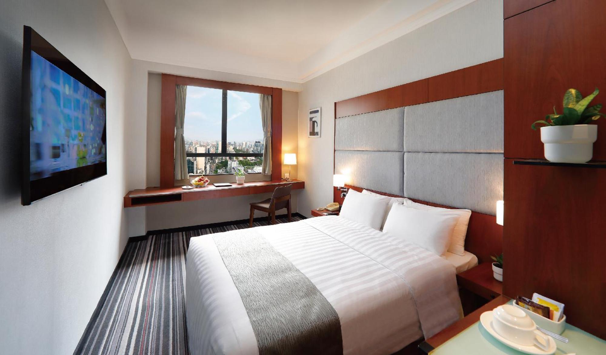 City Vista Queen Room