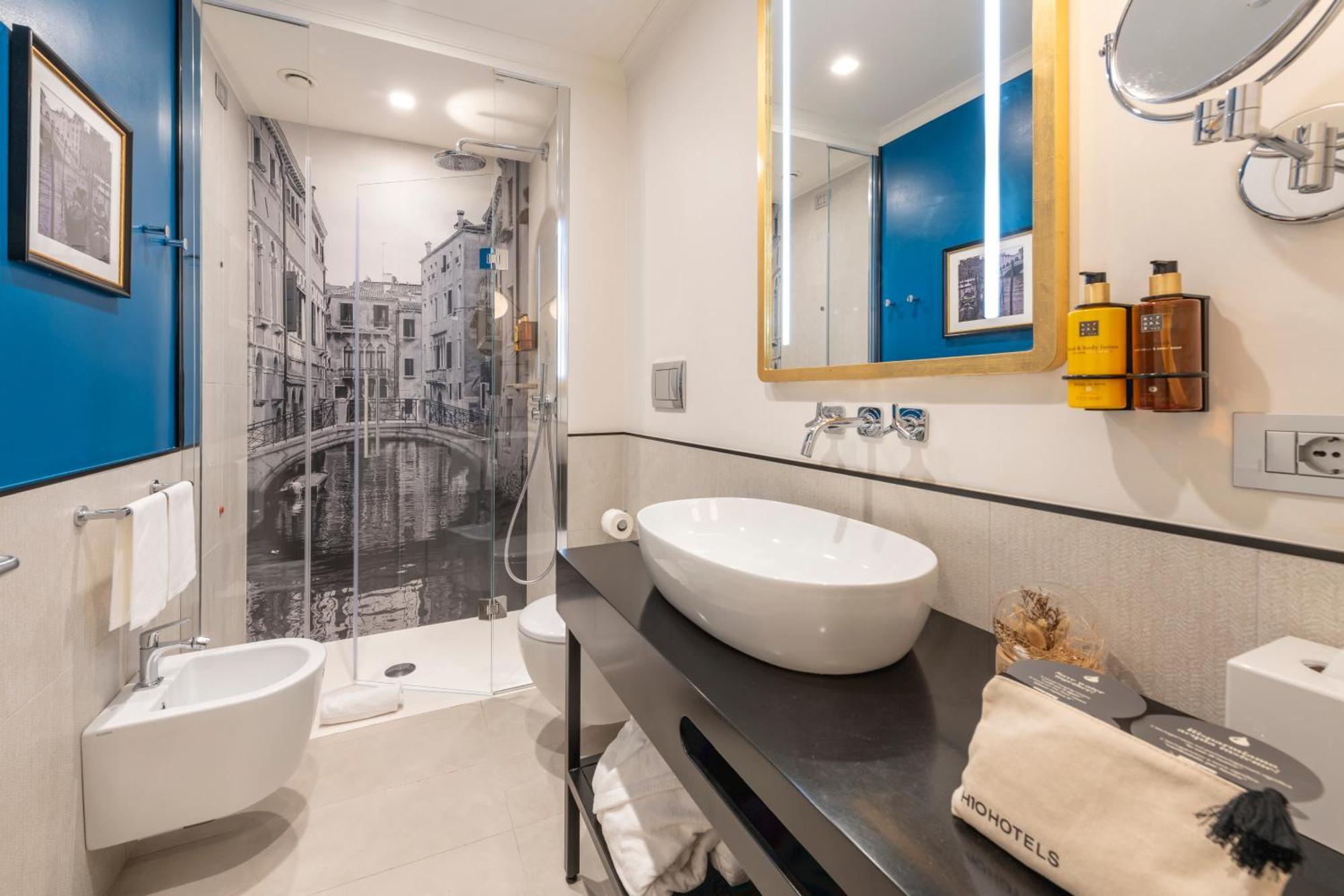 Superior Double or Twin Room City View