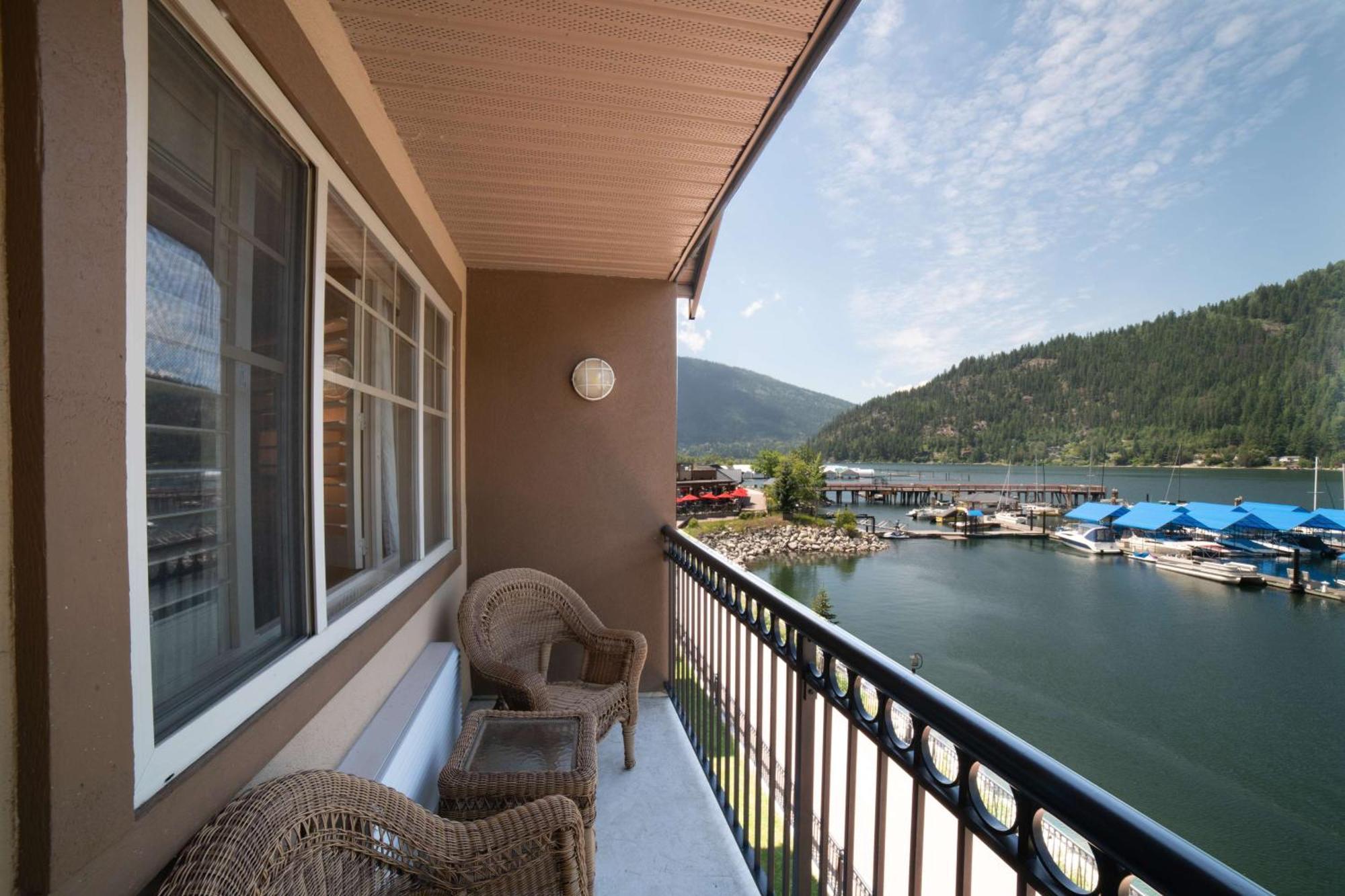 King Room Sofa Bed Spa Tub Balcony or Lake View,1679579662:JPEG
