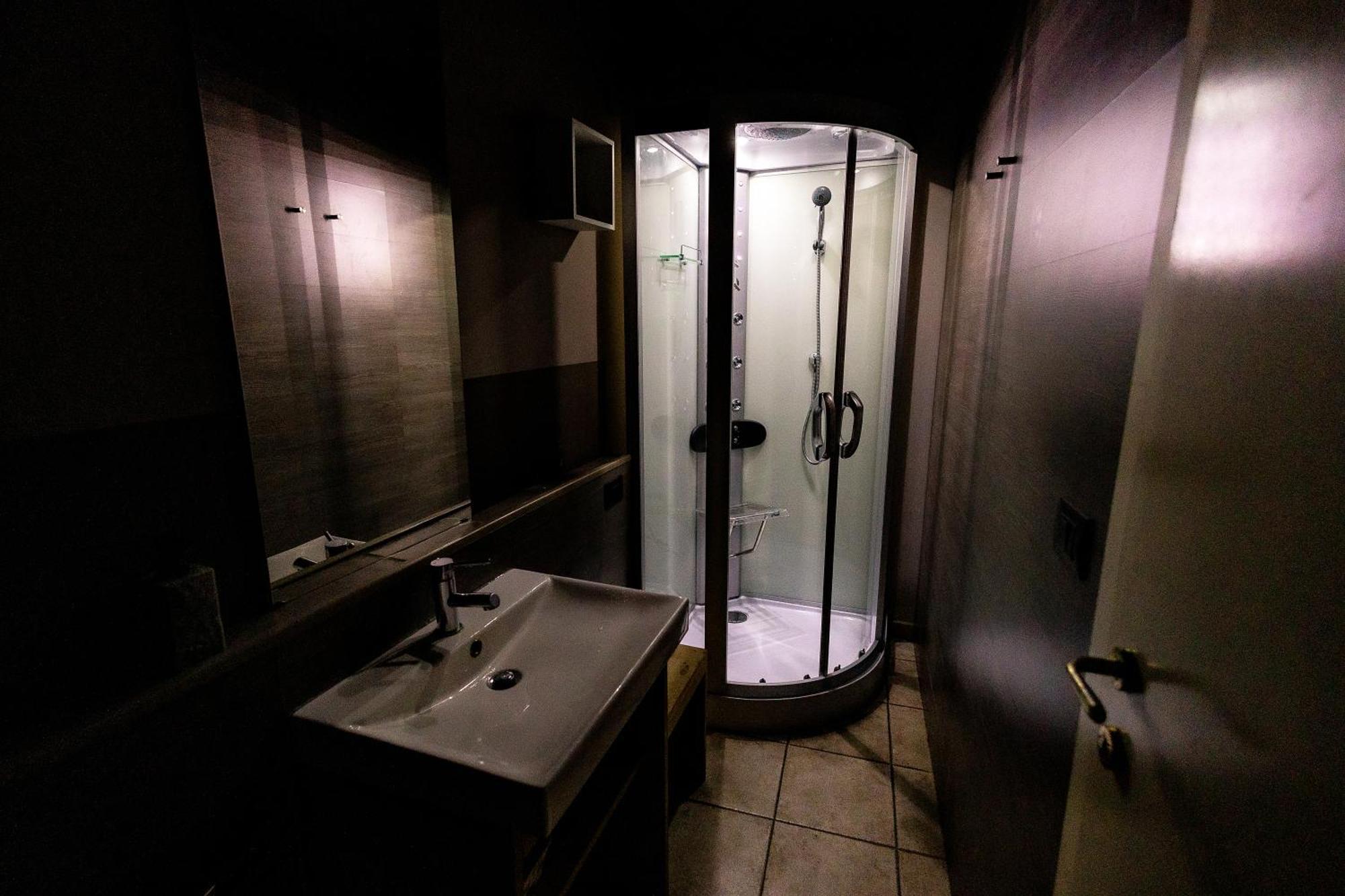 Double Room Private Bathroom