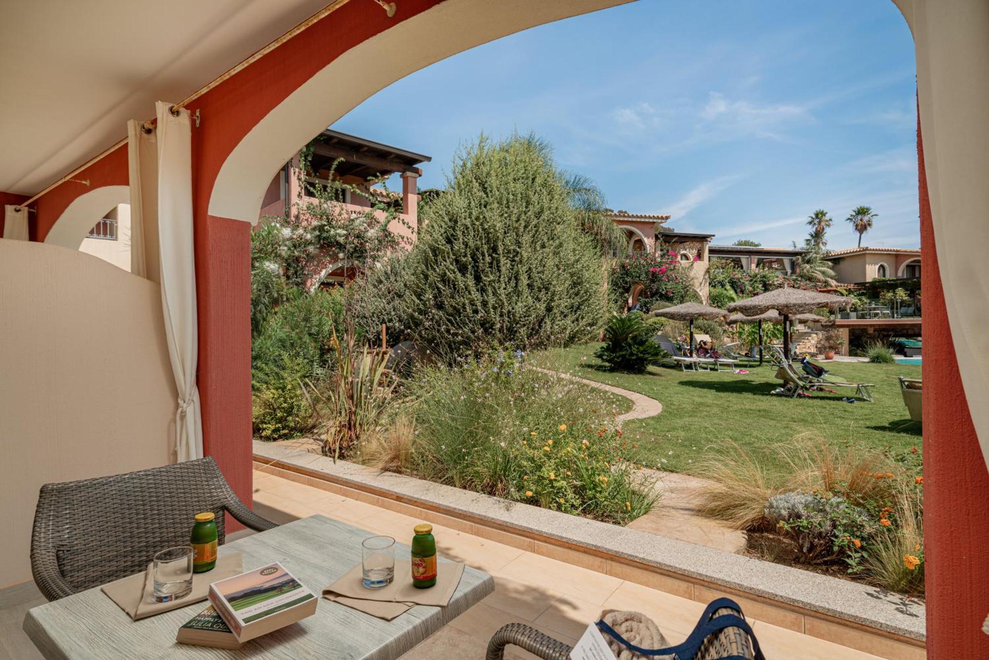 Deluxe Double or Twin Room Pool View