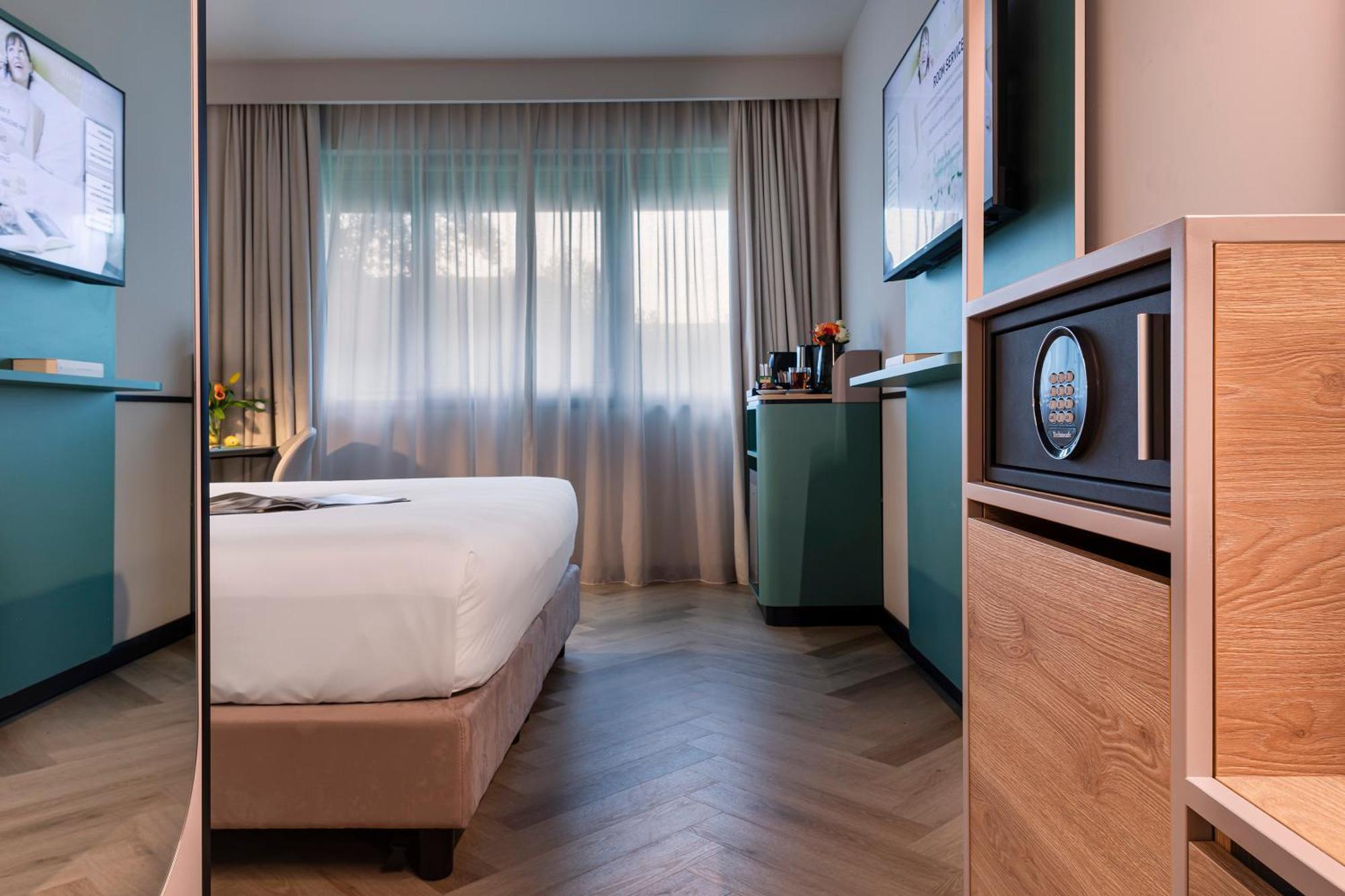 Prestige Accessible Double Room