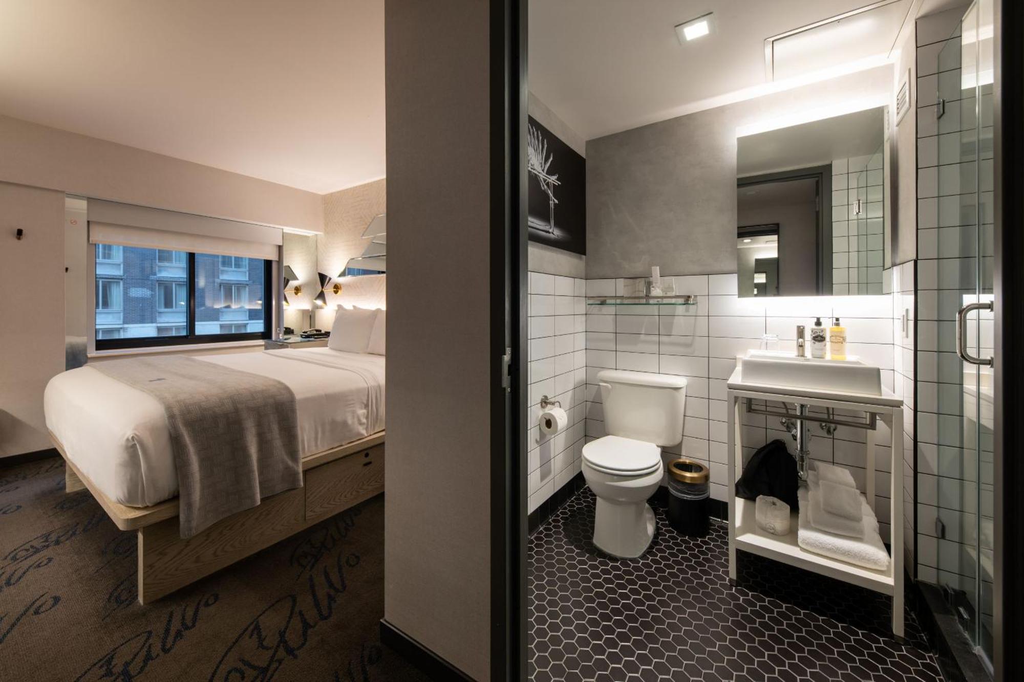 Comfort Street View Room